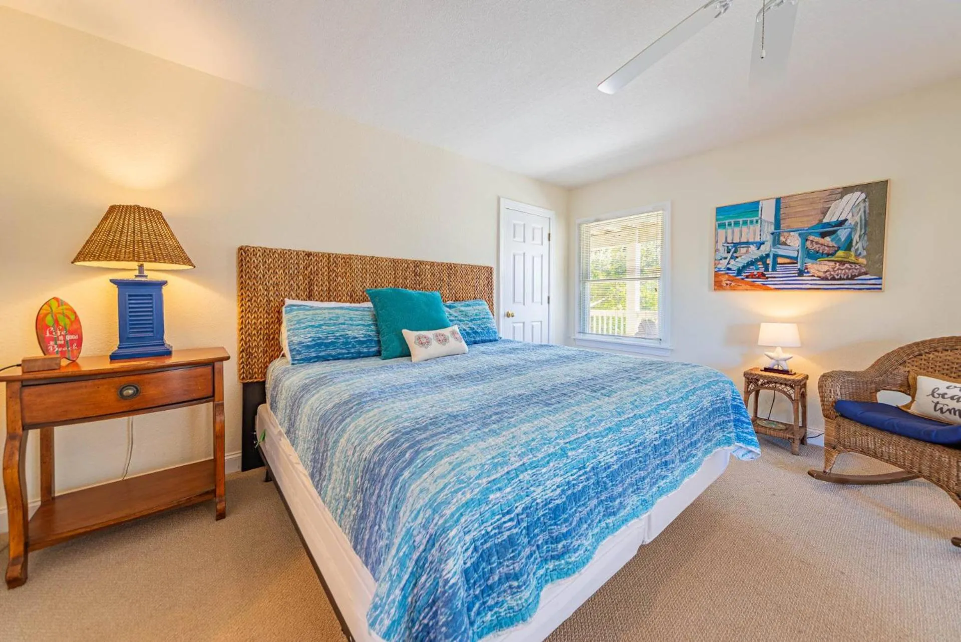 Bed in Crow's Nest - Corolla, Crown Point, 150 Yds to Beach, Hot Tub, Community Pool, Pets OK