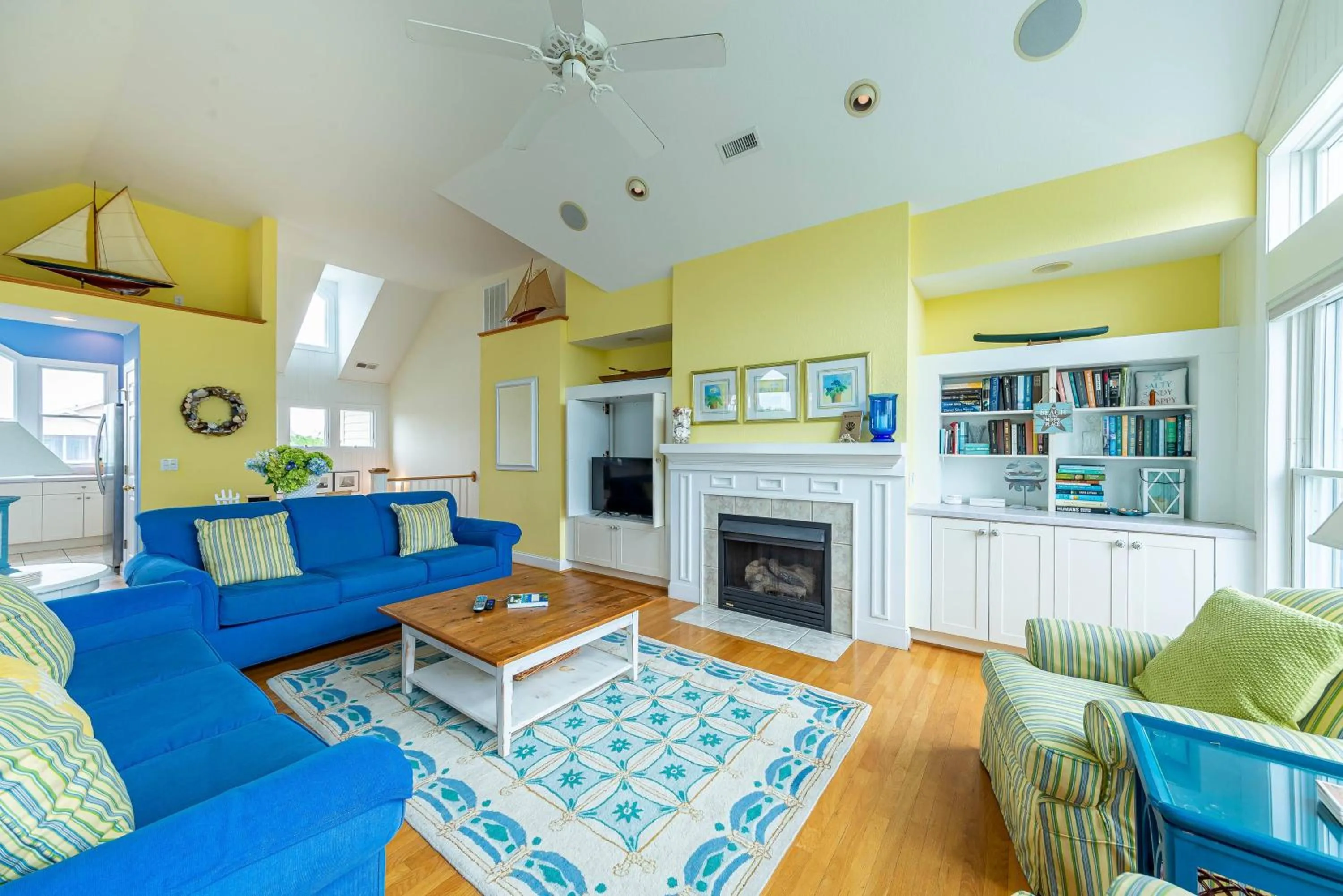 Crow's Nest - Corolla, Crown Point, 150 Yds to Beach, Hot Tub, Community Pool, Pets OK