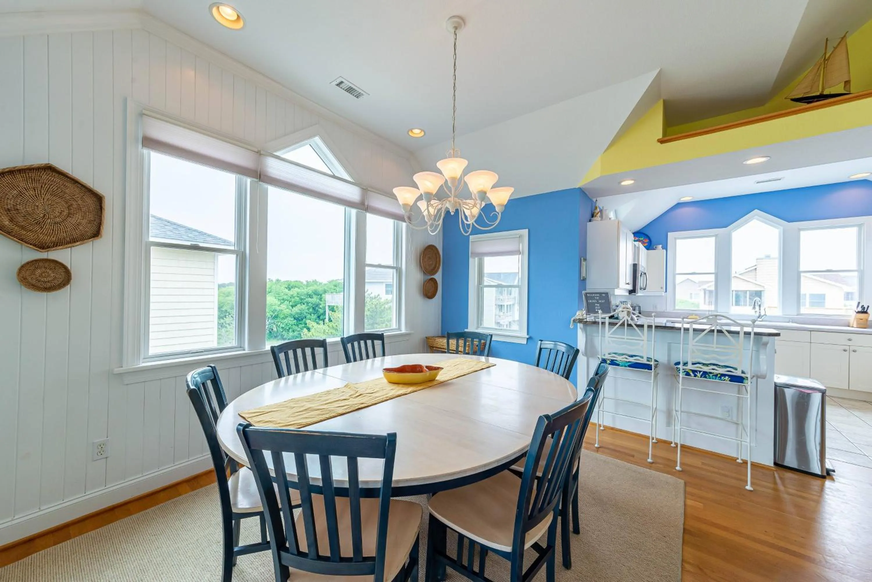 Crow's Nest - Corolla, Crown Point, 150 Yds to Beach, Hot Tub, Community Pool, Pets OK