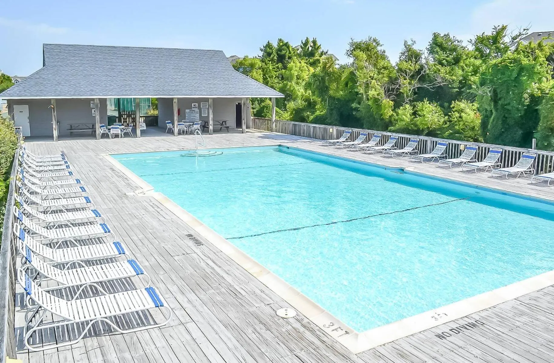 Crow's Nest - Corolla, Crown Point, 150 Yds to Beach, Hot Tub, Community Pool, Pets OK