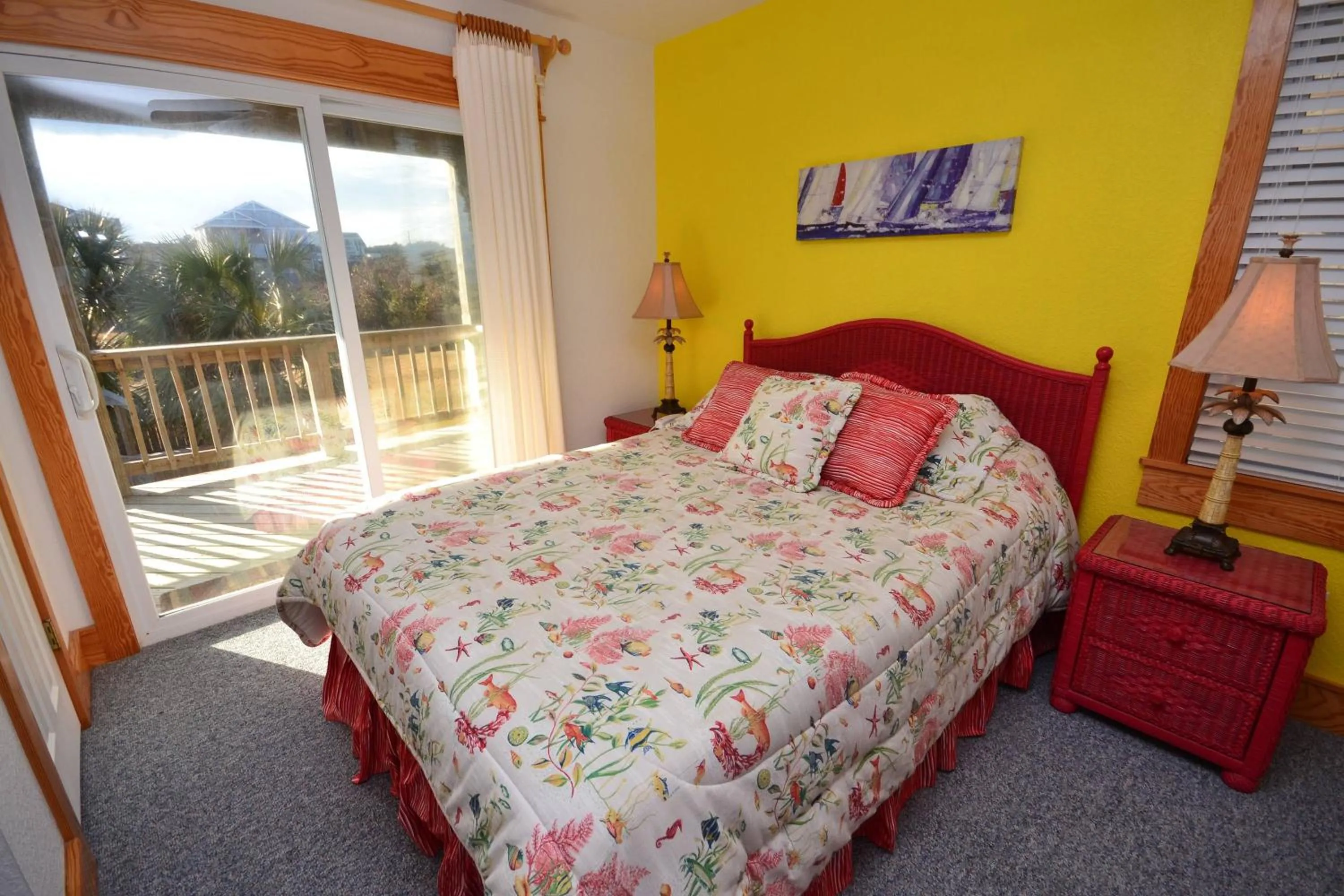 Bed in Island Time - NH MP 11, 50 Ft to Beach, Elevator, Pool, Free Pool Heat, Hot Tub, Pets OK, YR Flex