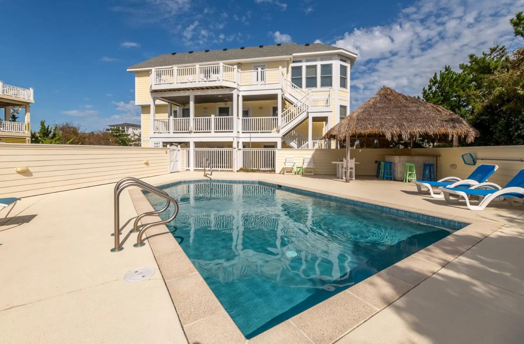 Sea Breeze - Corolla, Whalehead, Beach 50 Yds, Ocean View, Elevator, Pool Table, Foosball, Pool, Hot Tub