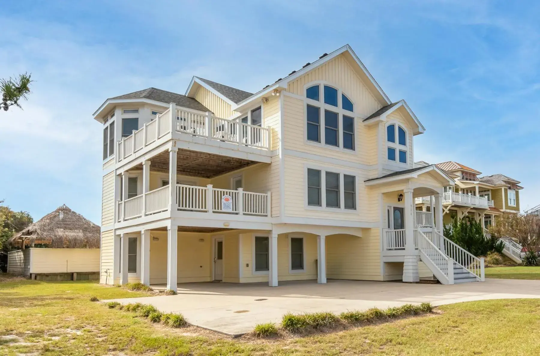 Sea Breeze - Corolla, Whalehead, Beach 50 Yds, Ocean View, Elevator, Pool Table, Foosball, Pool, Hot Tub Sea Breeze - Corolla, Whalehead, Beach 50 Yds, Ocean View, Elevator, Pool Table, Foosball, Pool, Hot Tub