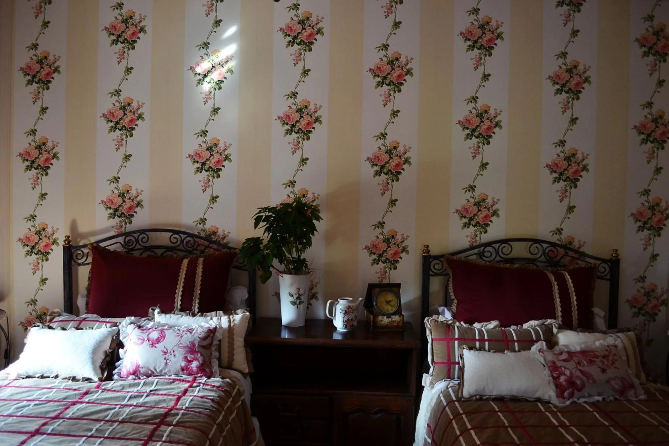 Bed in Villa Castelul Maria