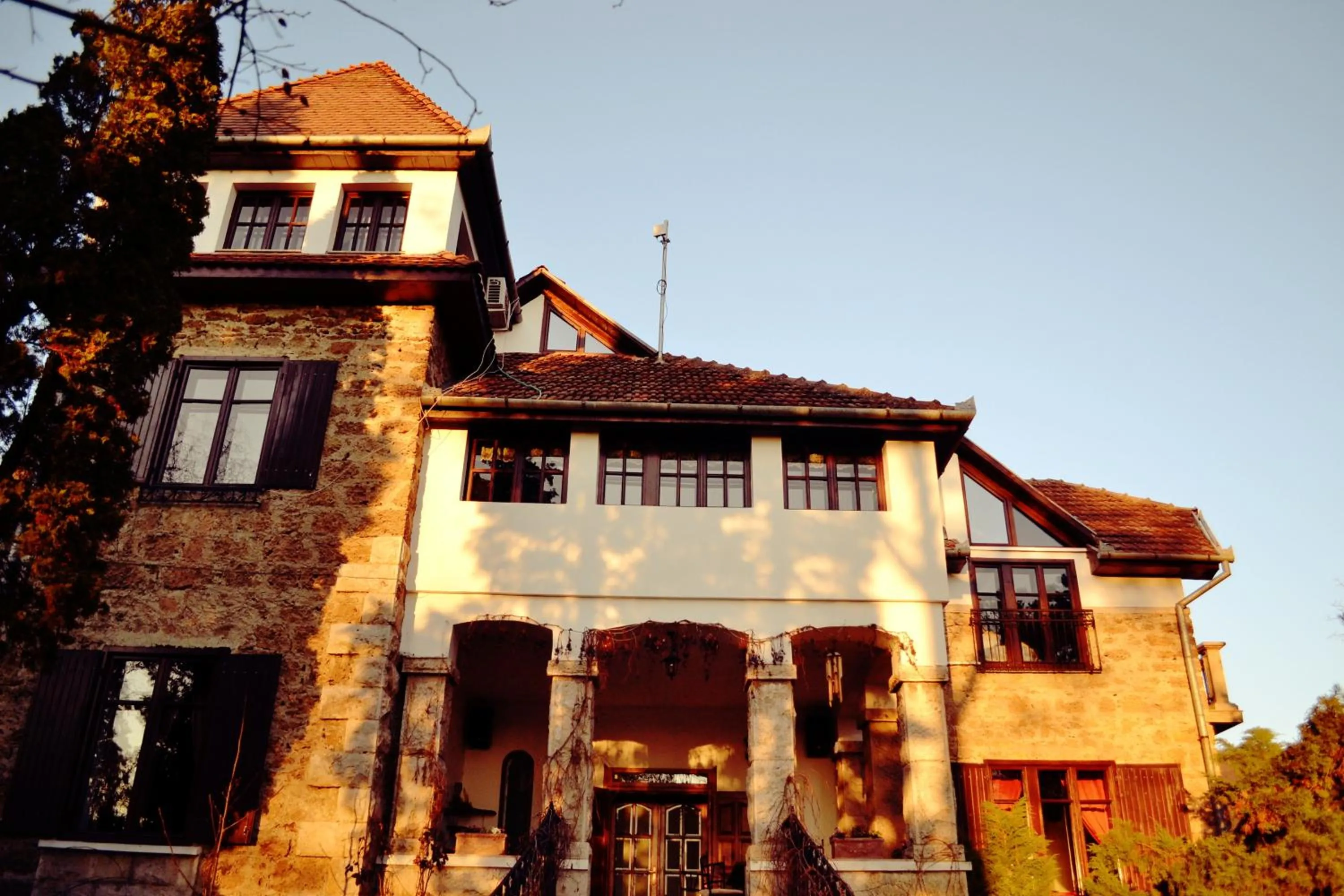Facade/entrance in Villa Castelul Maria