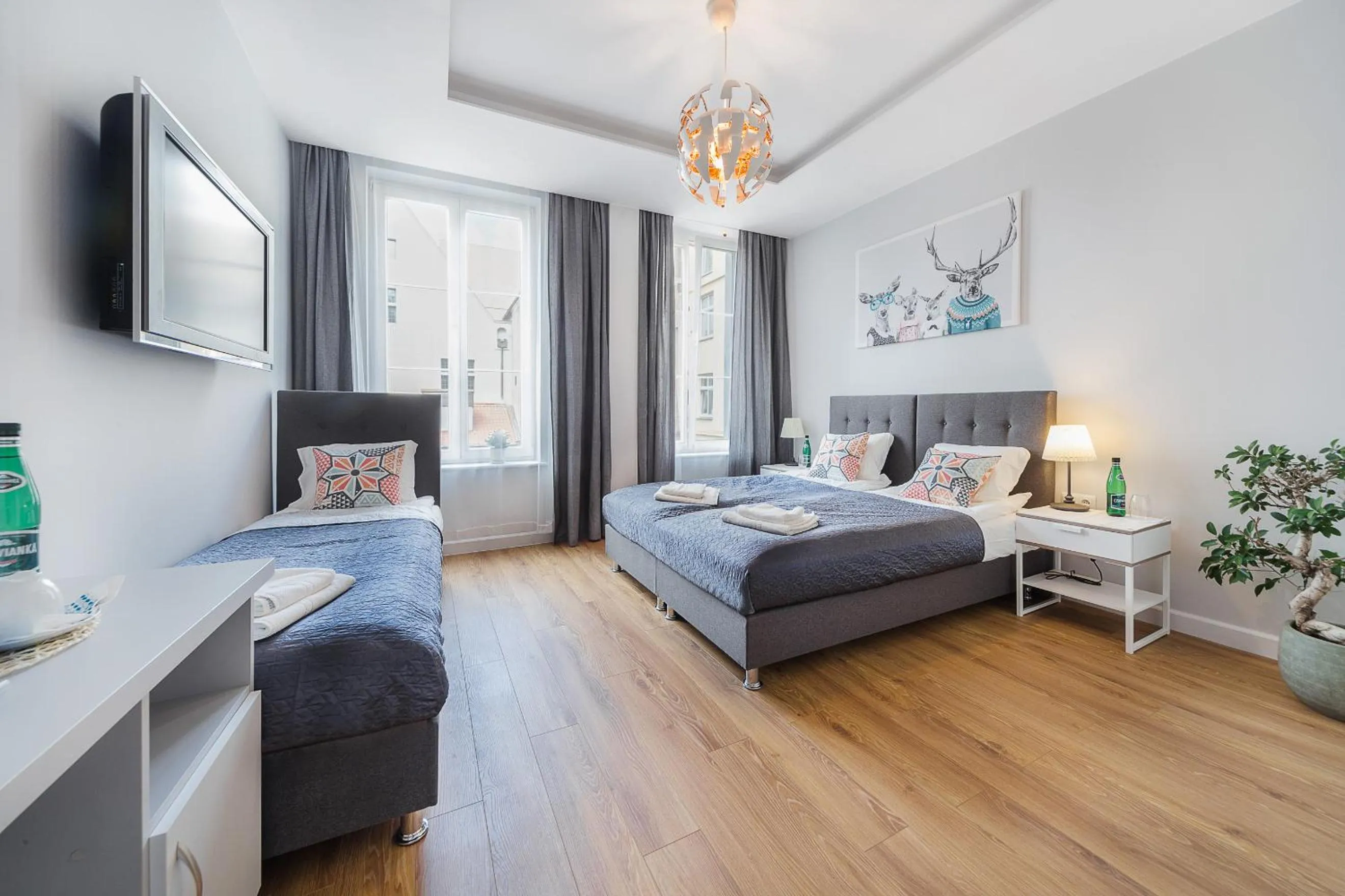 Bed in Six Suites, Old Town