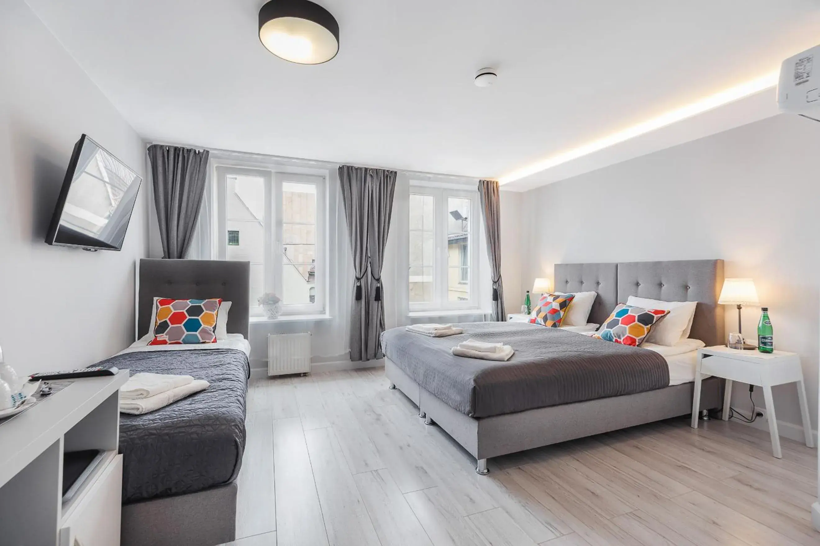 Deluxe Triple Room - single occupancy in Six Suites, Old Town Deluxe Triple Room - single occupancy in Six Suites, Old Town