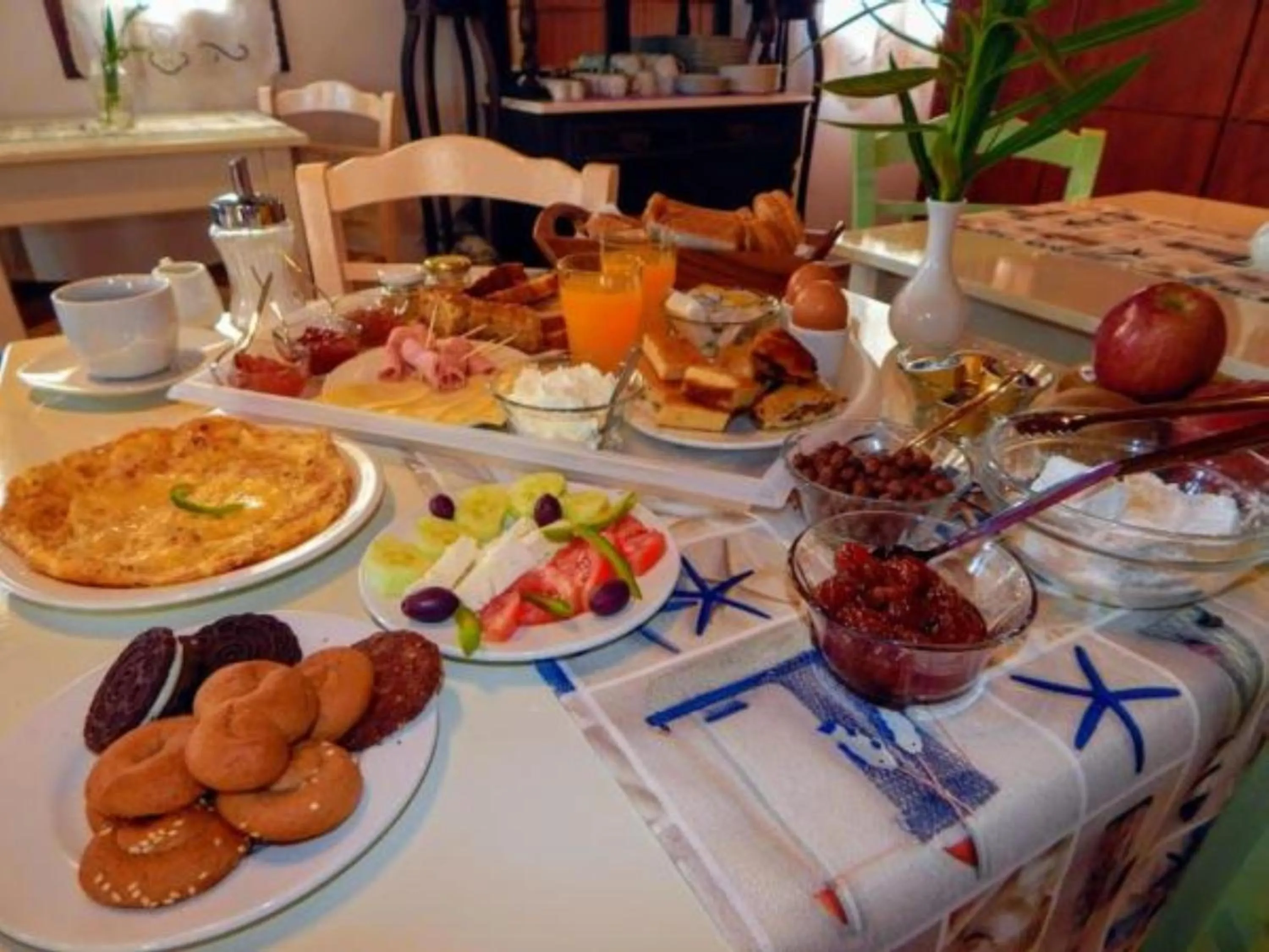 Breakfast in Tinos Suites & Apartments