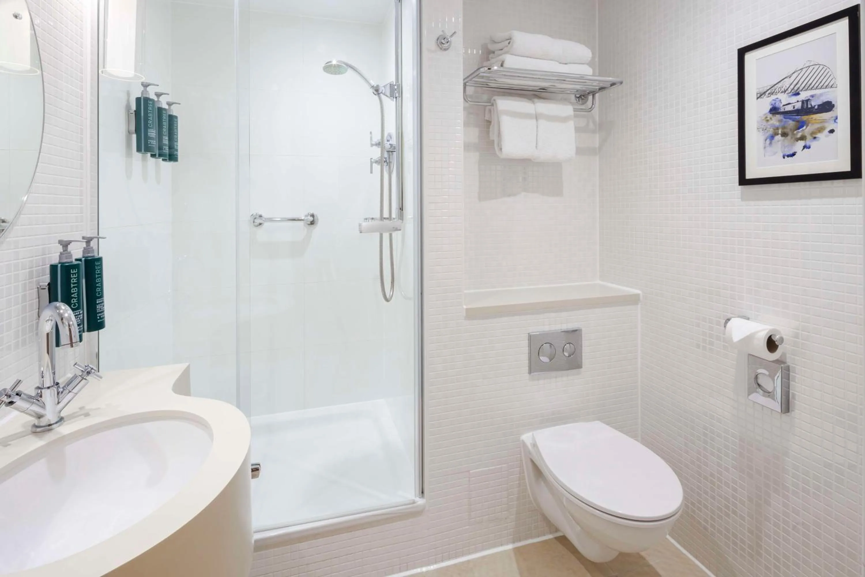 Toilet in DoubleTree by Hilton Manchester Piccadilly