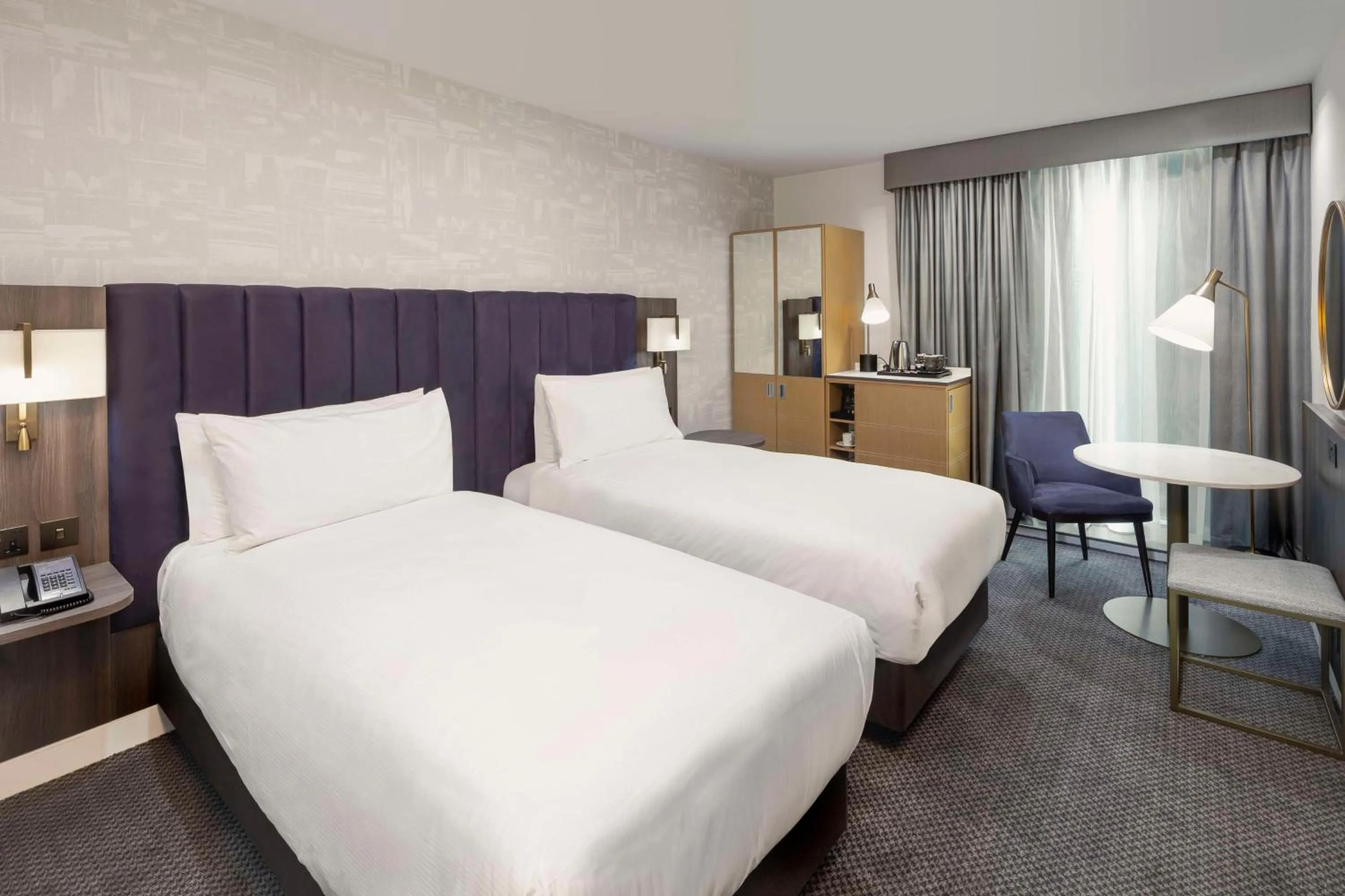 Bed in DoubleTree by Hilton Manchester Piccadilly
