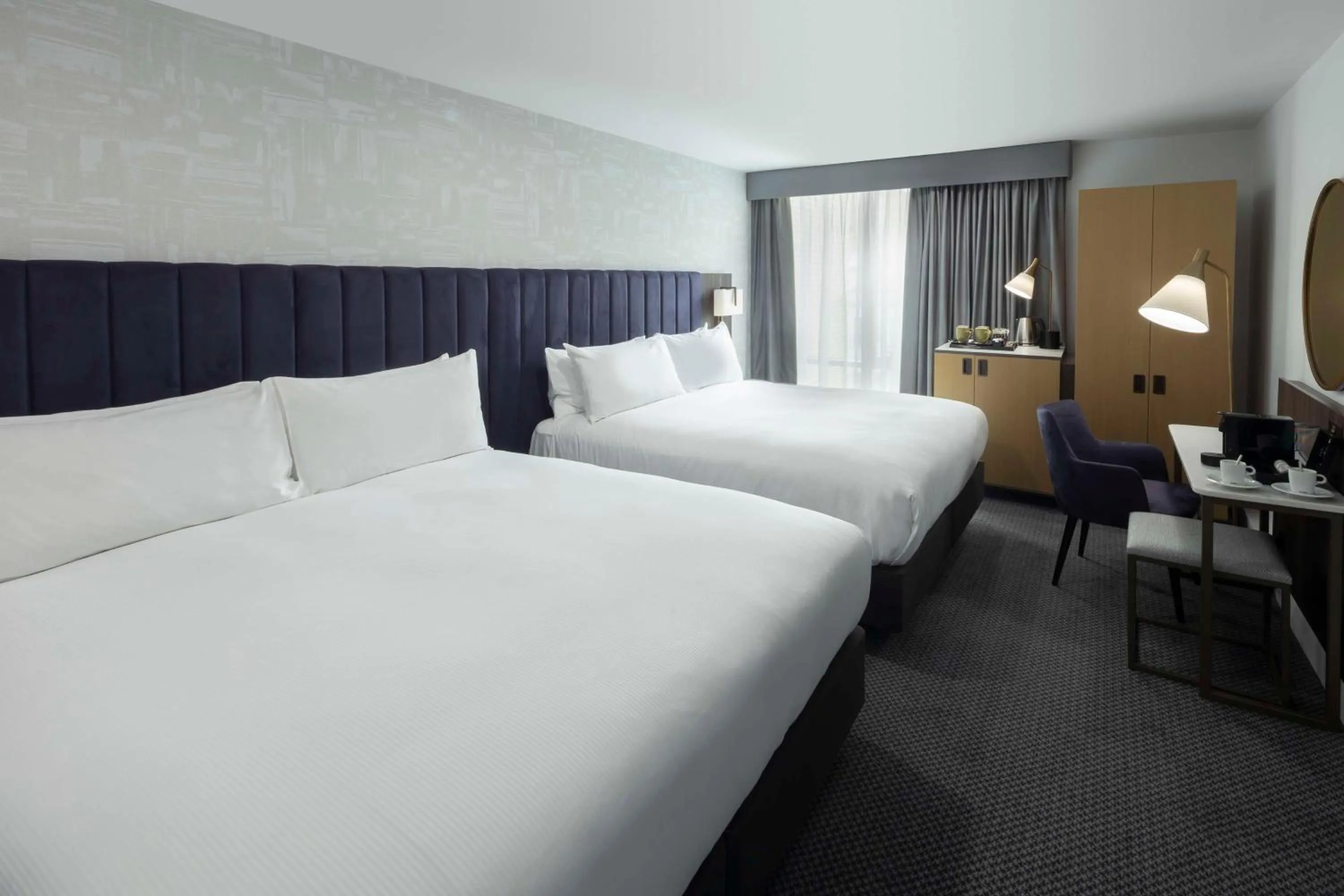 Bedroom, Bed in DoubleTree by Hilton Manchester Piccadilly
