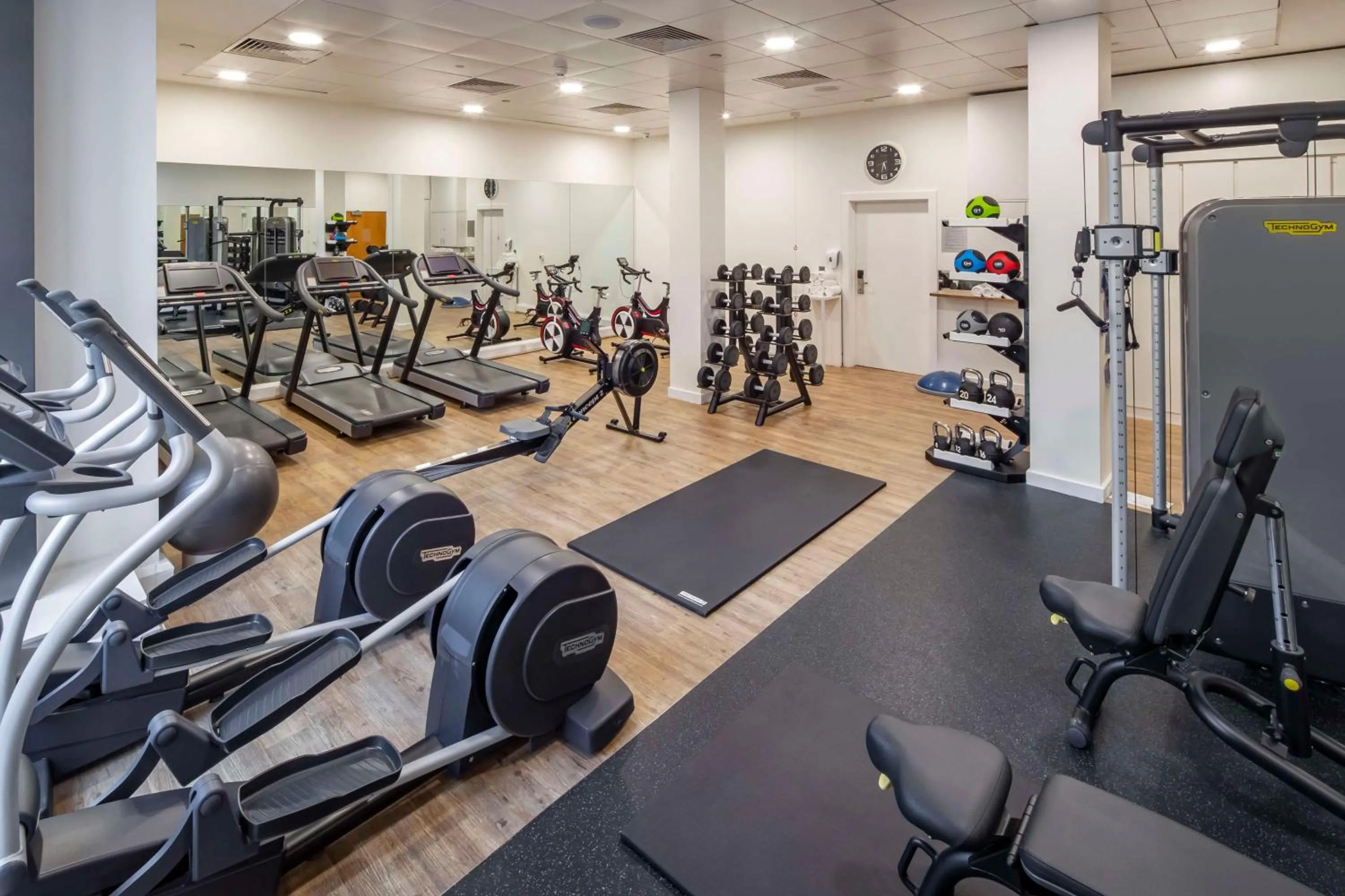 Fitness centre/facilities in DoubleTree by Hilton Manchester Piccadilly