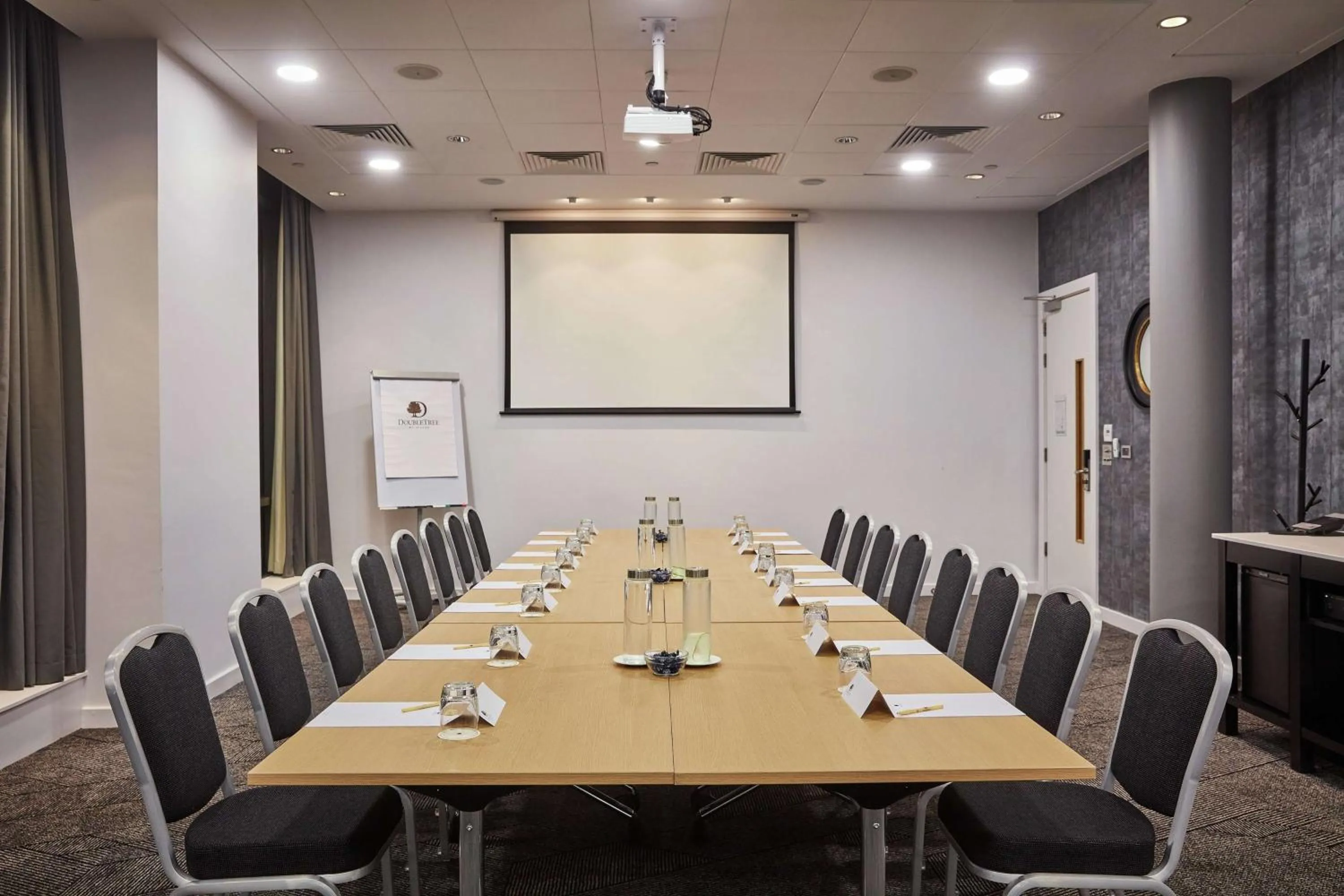 Meeting/conference room in DoubleTree by Hilton Manchester Piccadilly
