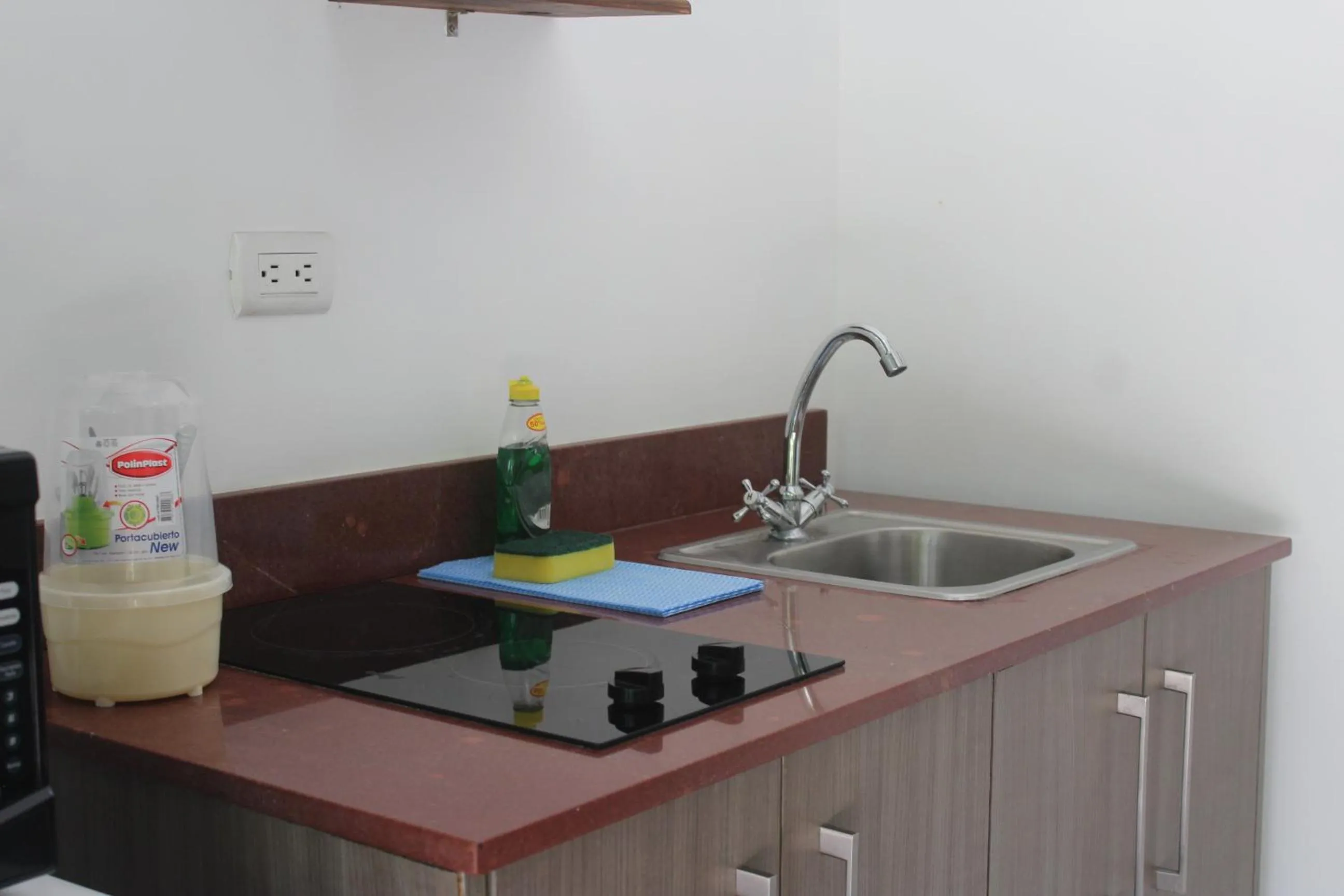 Cando Living Apartments in Central Avenue