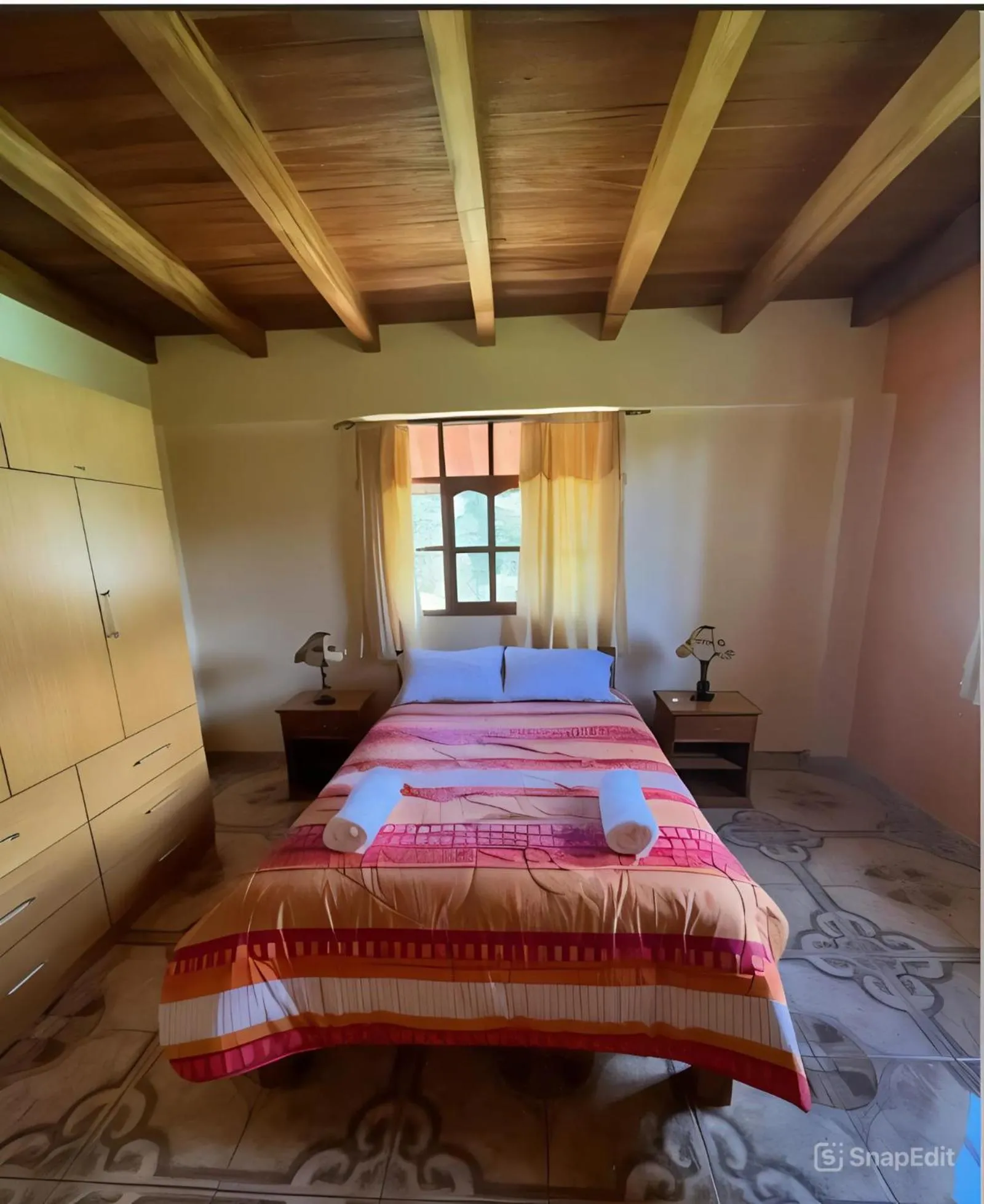 Bed in Lodge Acopampa Inn