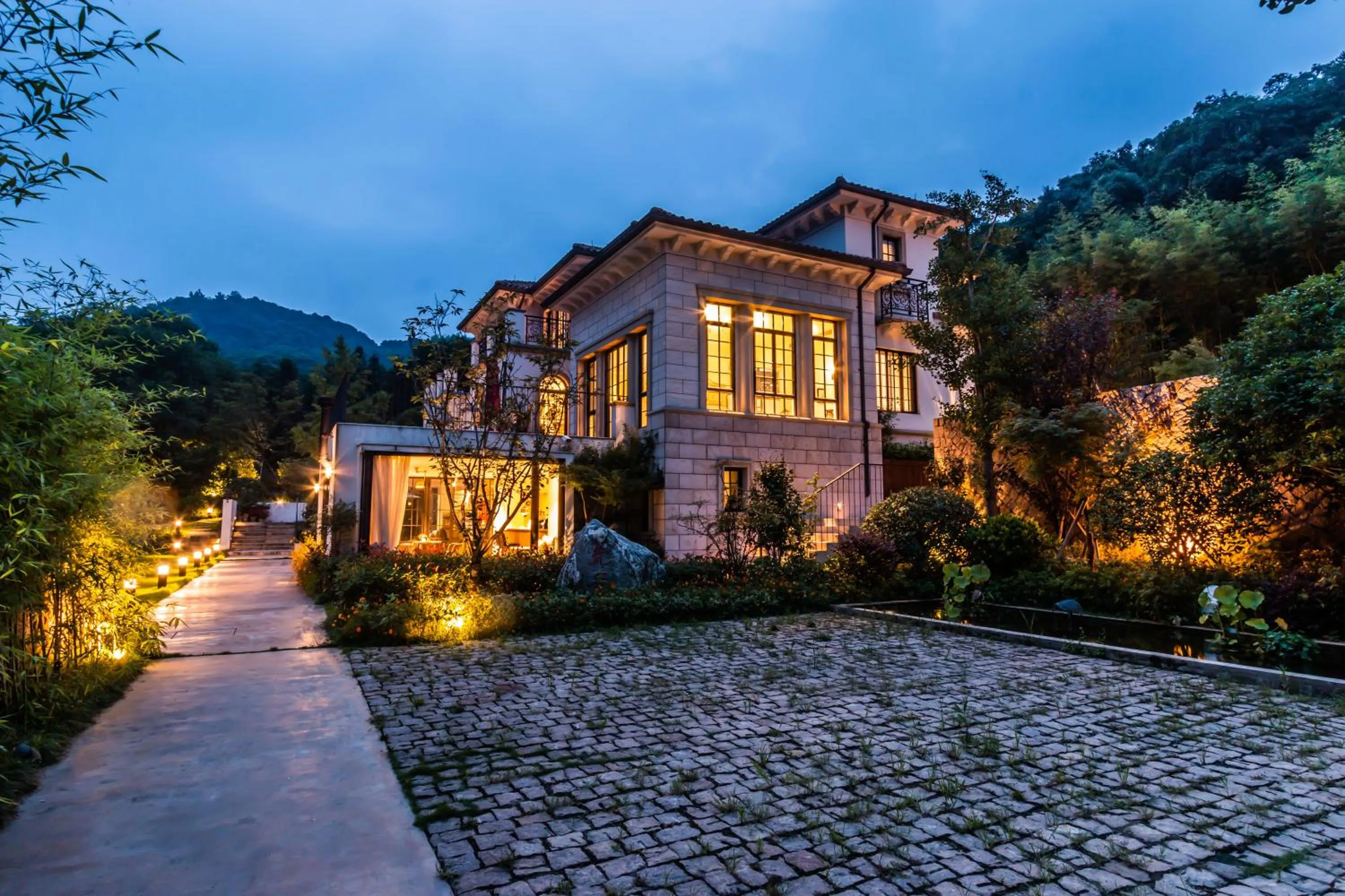 Property building in Mogan Mountain Fangu Boutique Villa