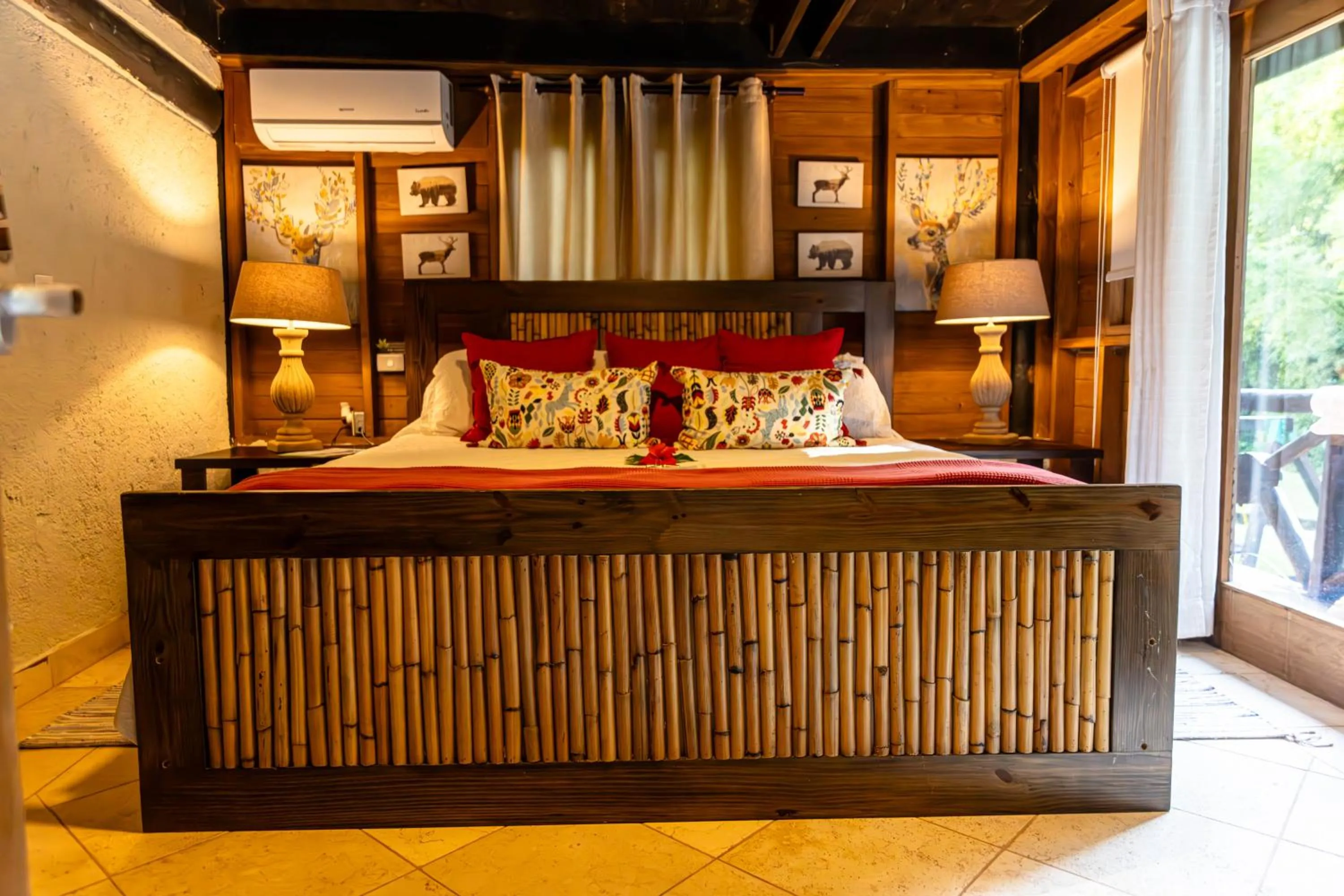 Bed in Platon Ecolodge