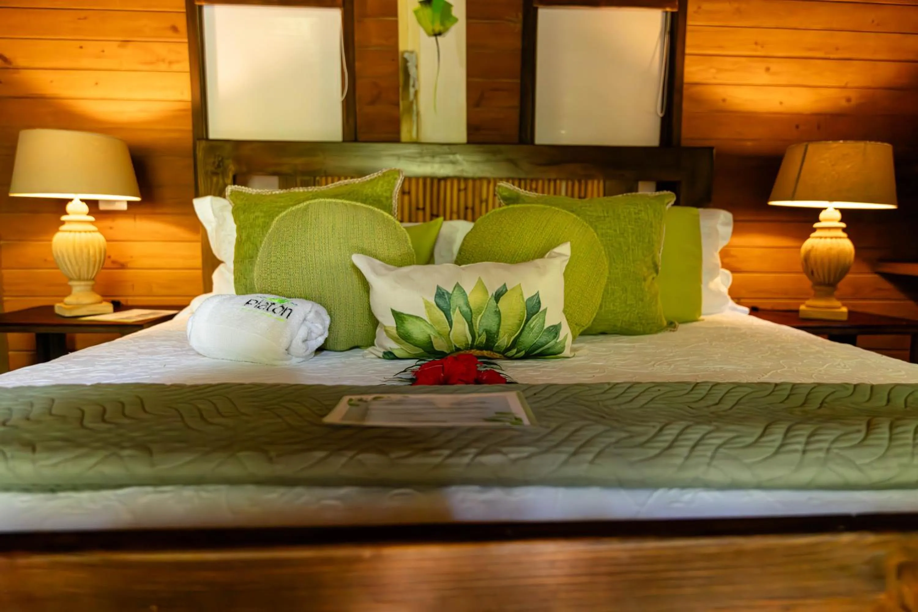 Bed in Platon Ecolodge