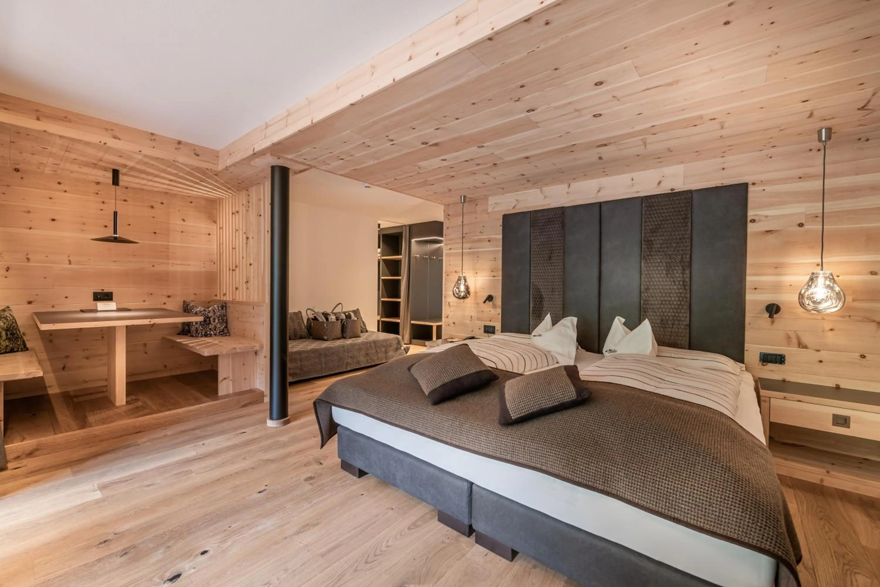 Bedroom, Bed in Hotel Cristallo - Wellness Mountain Living