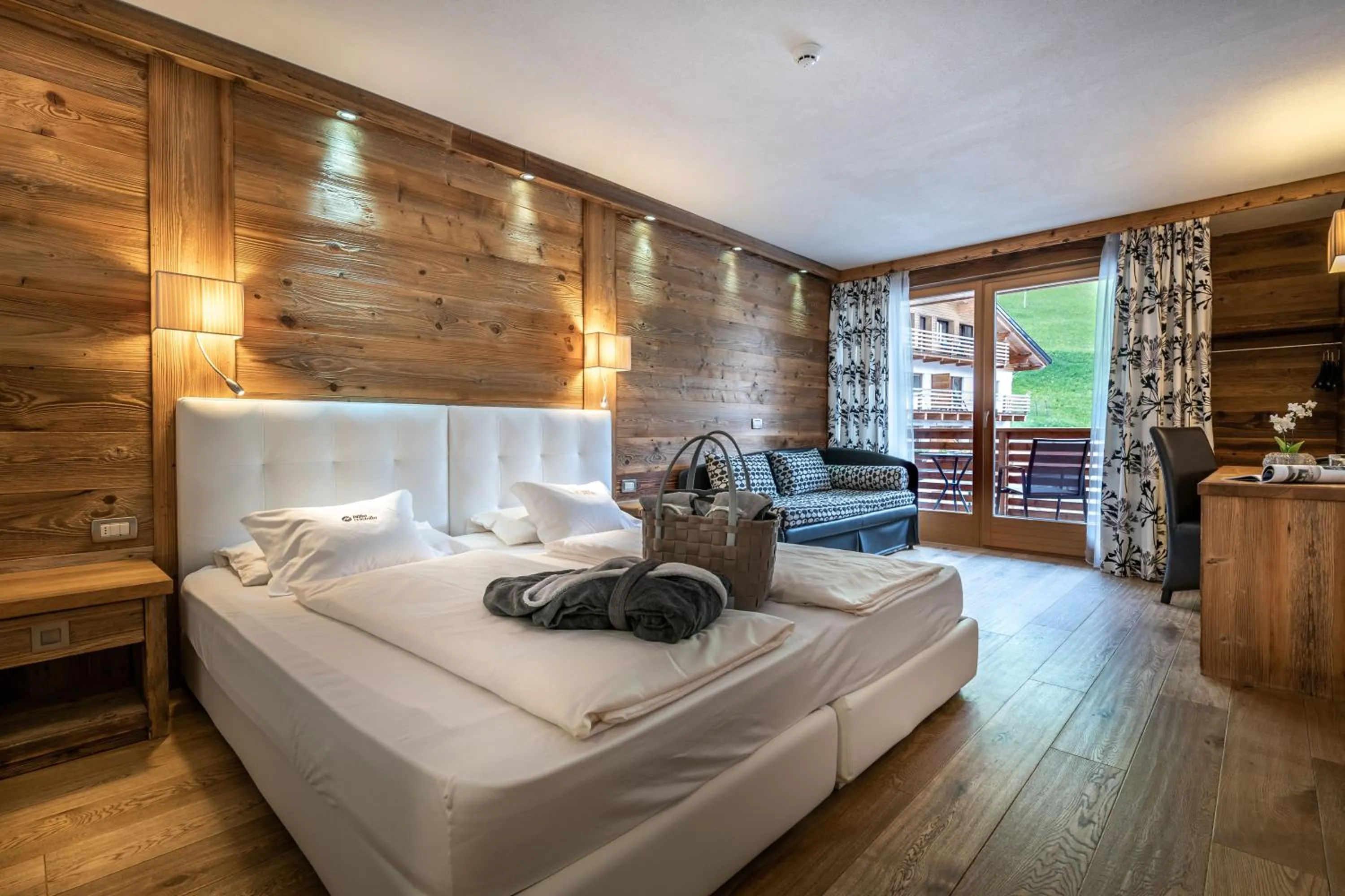 Bedroom, Bed in Hotel Cristallo - Wellness Mountain Living
