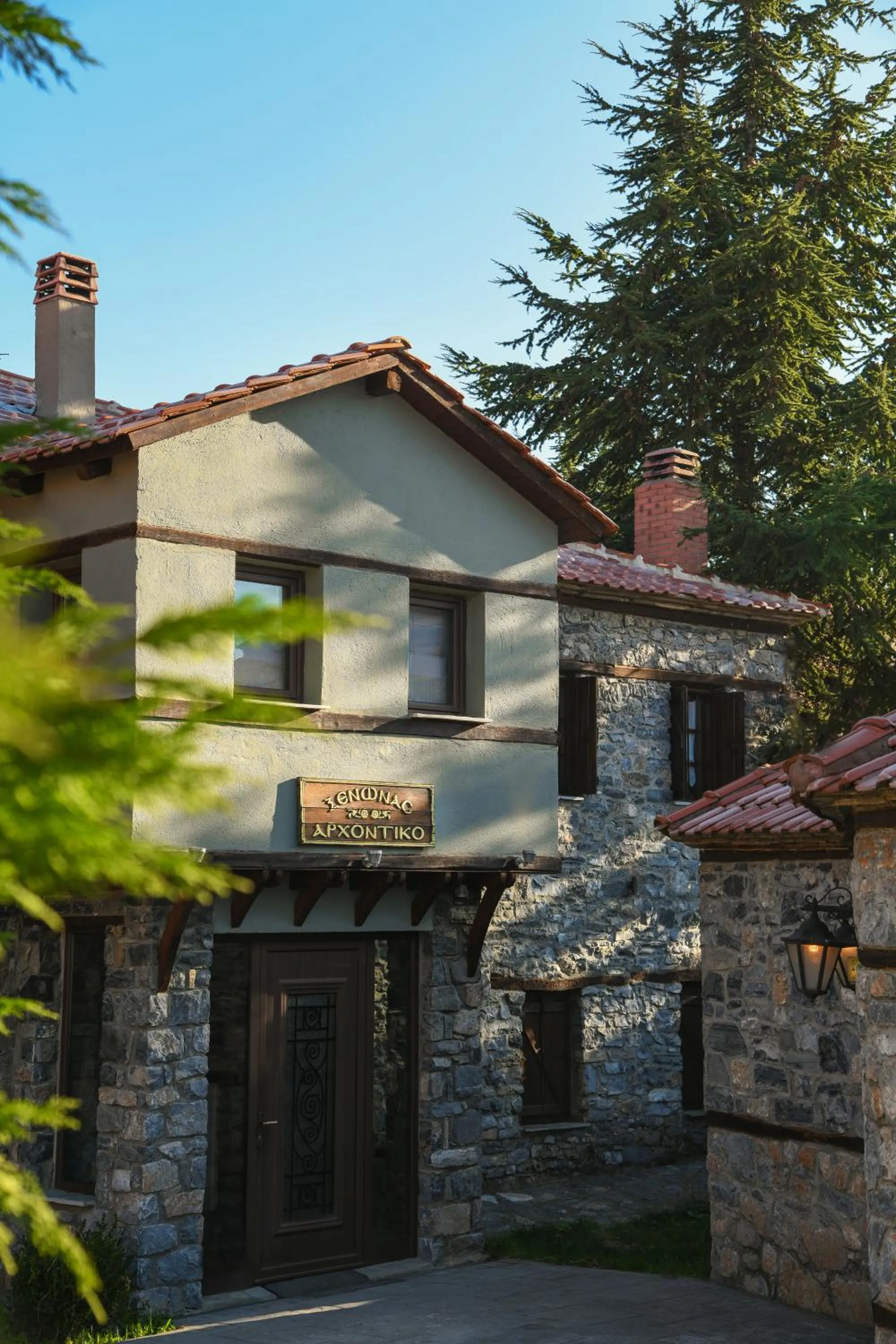 Property building in Αρχοντικό Ταρσούνα