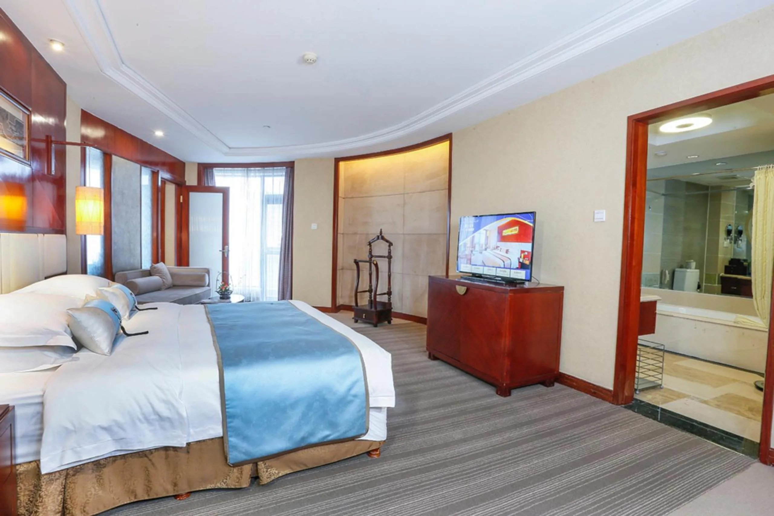 Bed in Yiwu Ocean Hotel - Original Best Western Premier Ocean Hotel