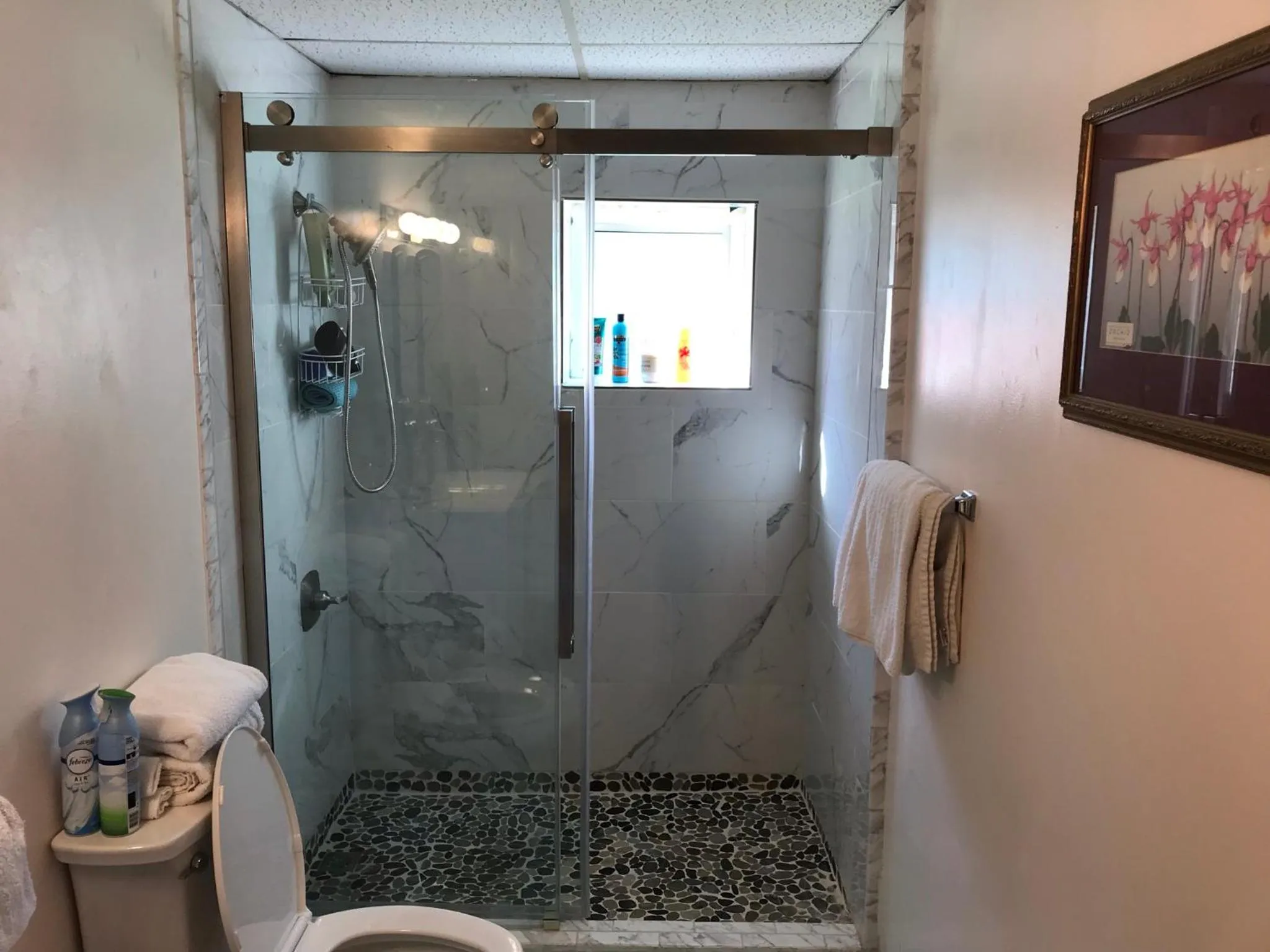 Bathroom in Brennan's B&B