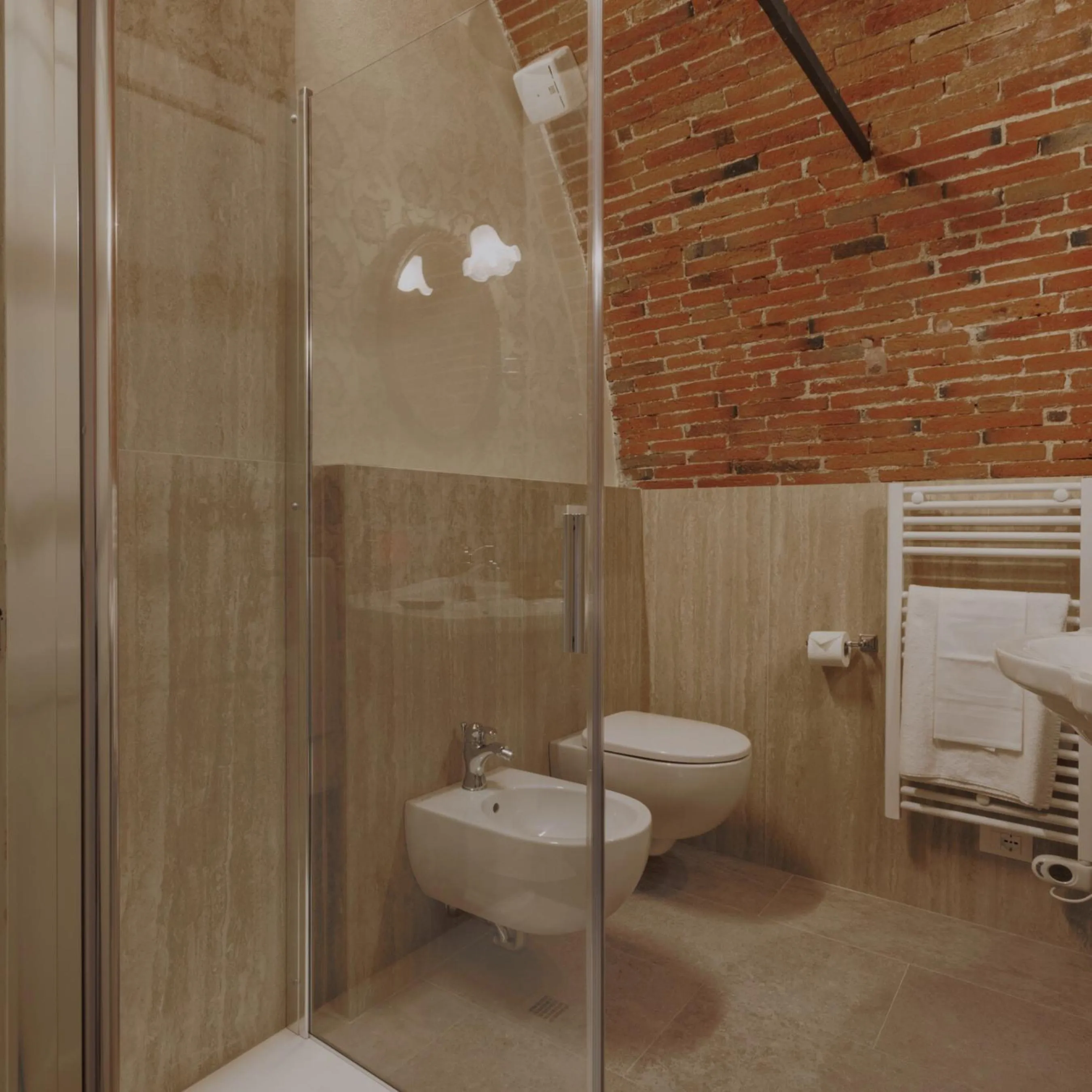 Bathroom in Hotel Villa Sermolli