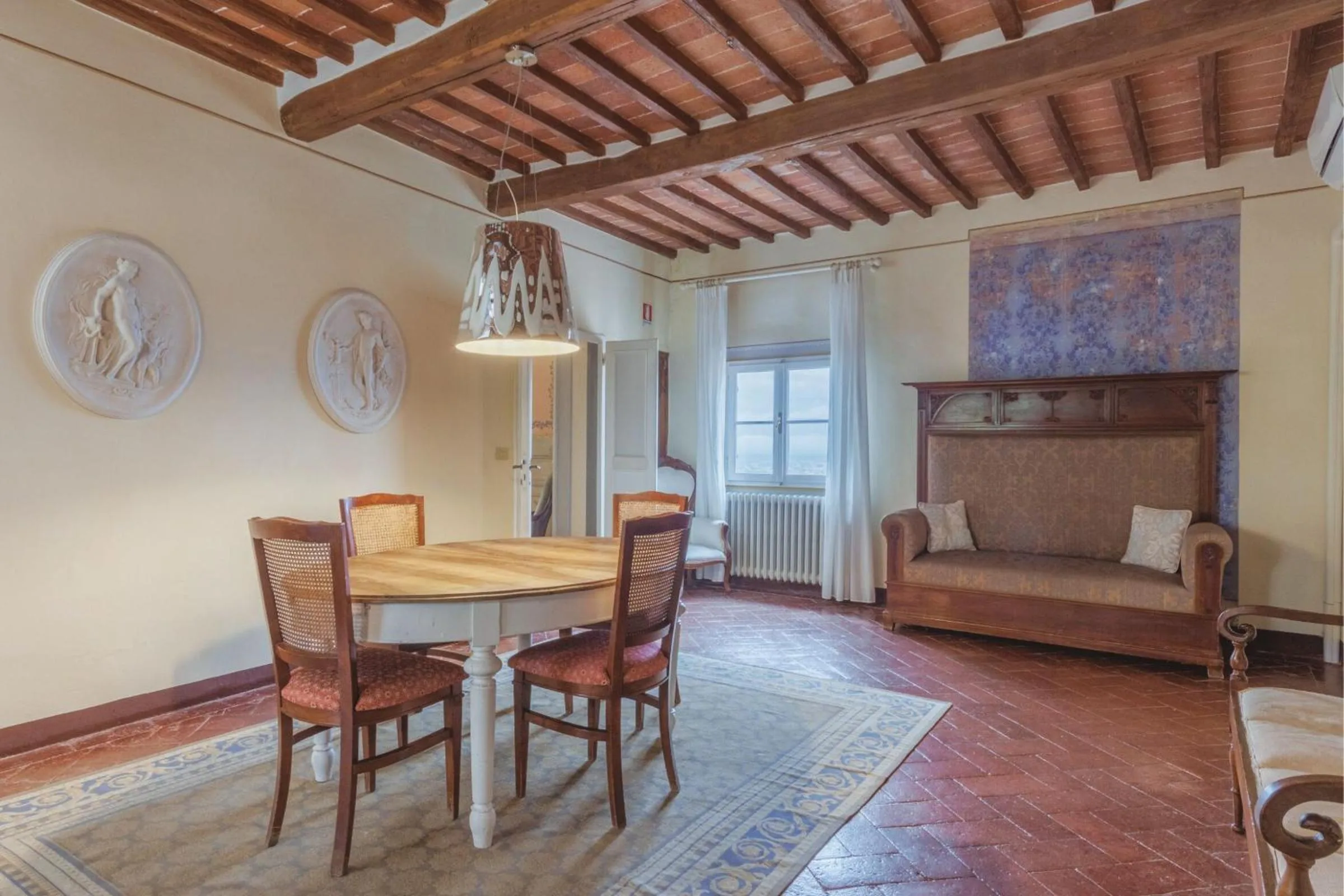 Living room in Hotel Villa Sermolli