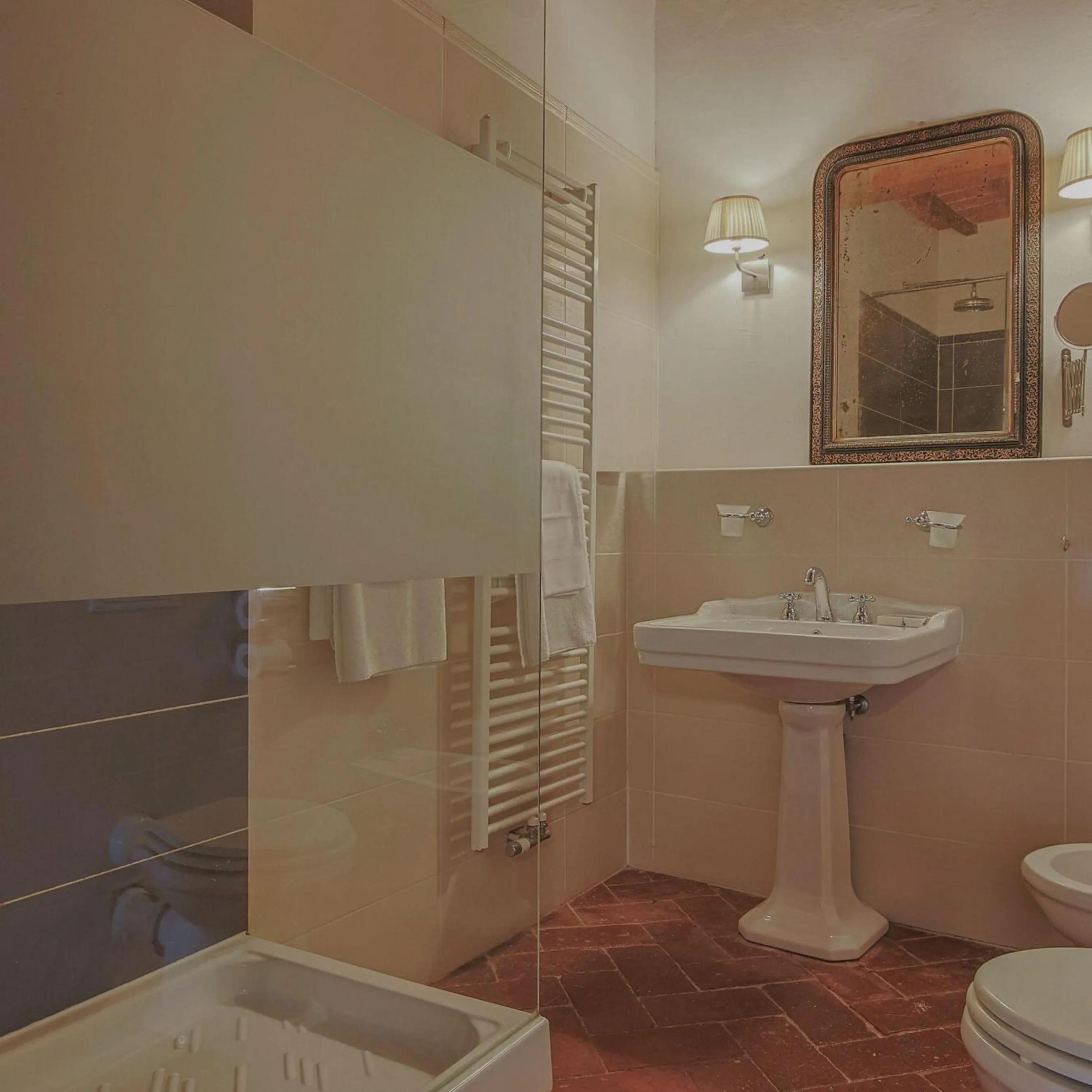 Shower in Hotel Villa Sermolli