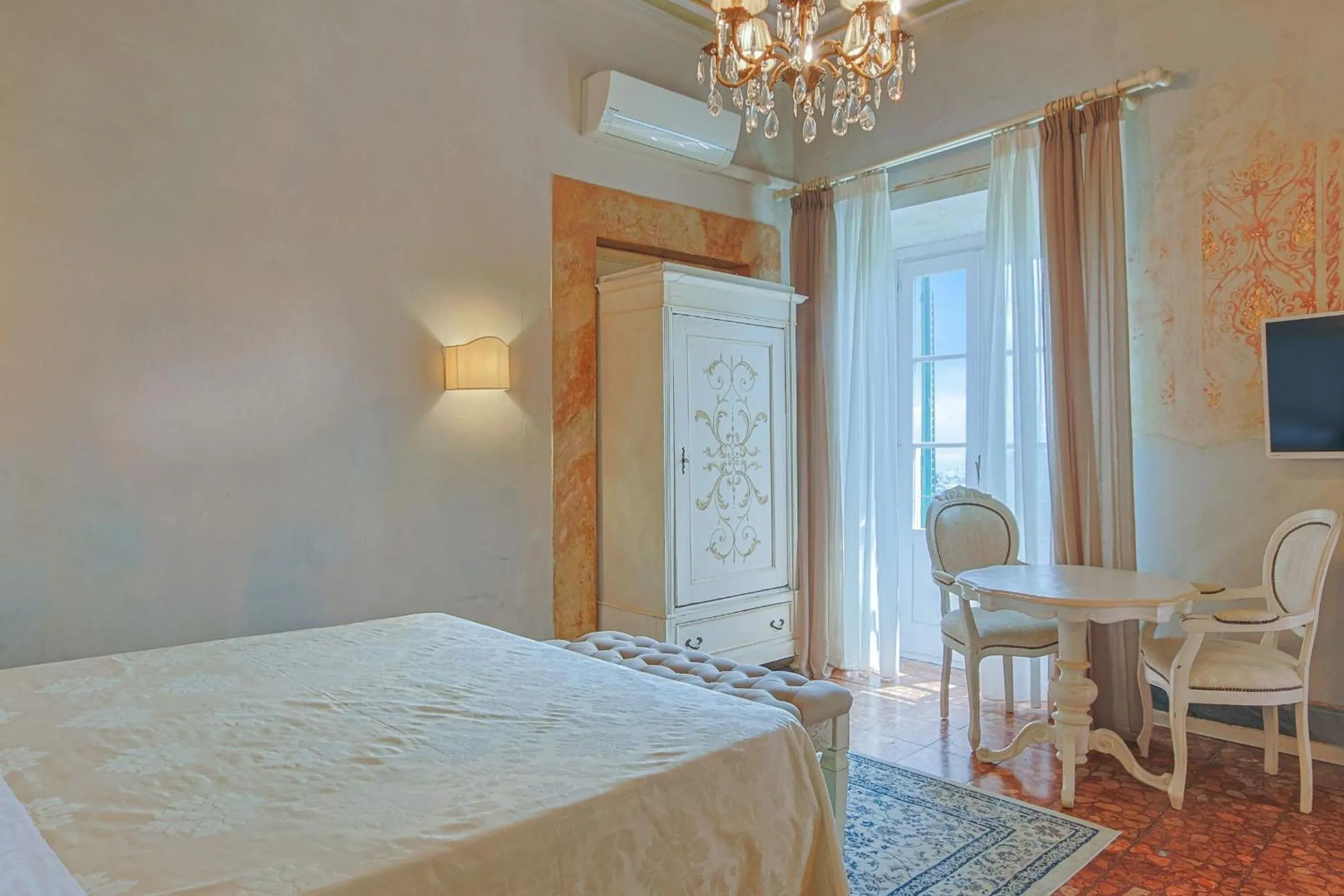 Photo of the whole room, Bed in Hotel Villa Sermolli