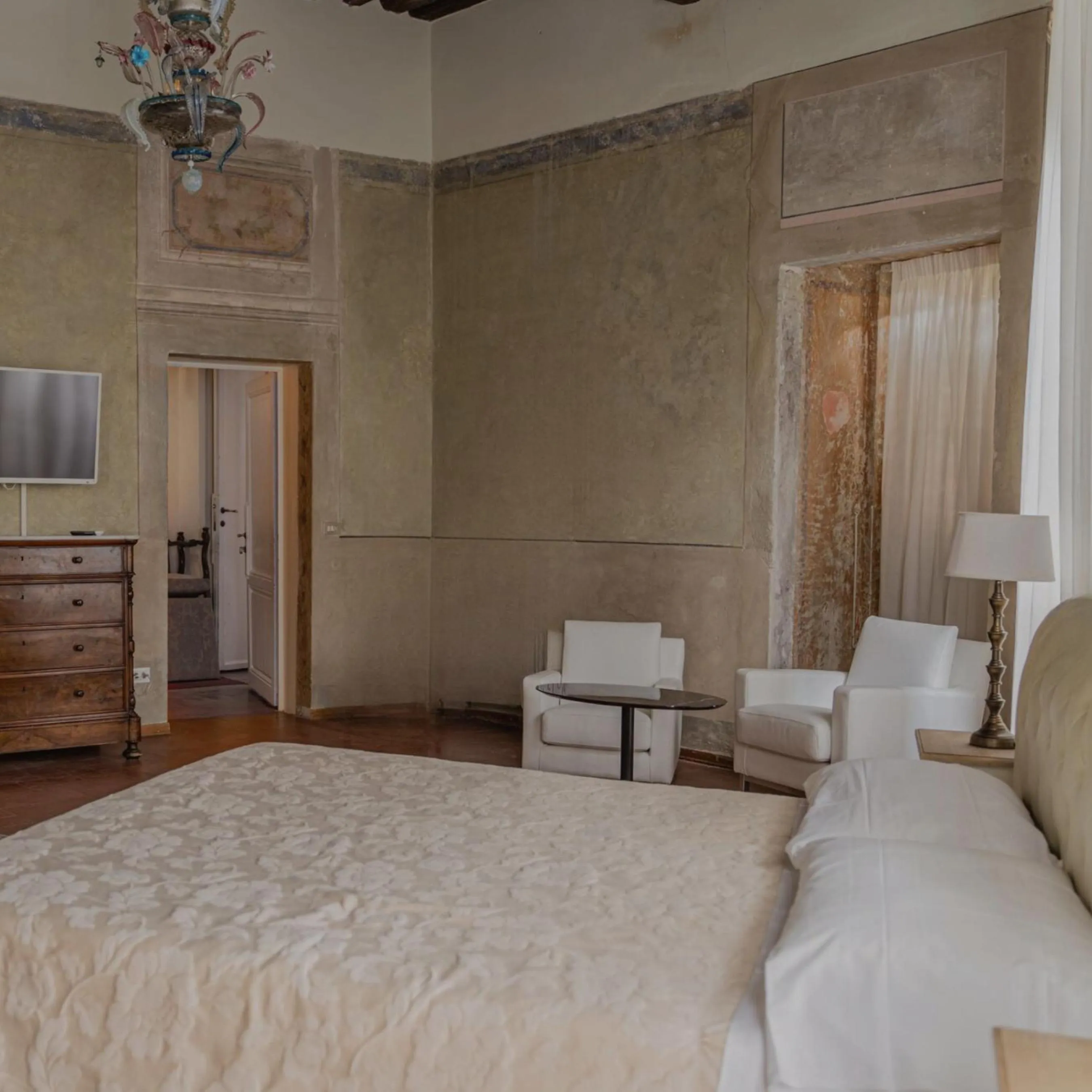 Bed in Hotel Villa Sermolli