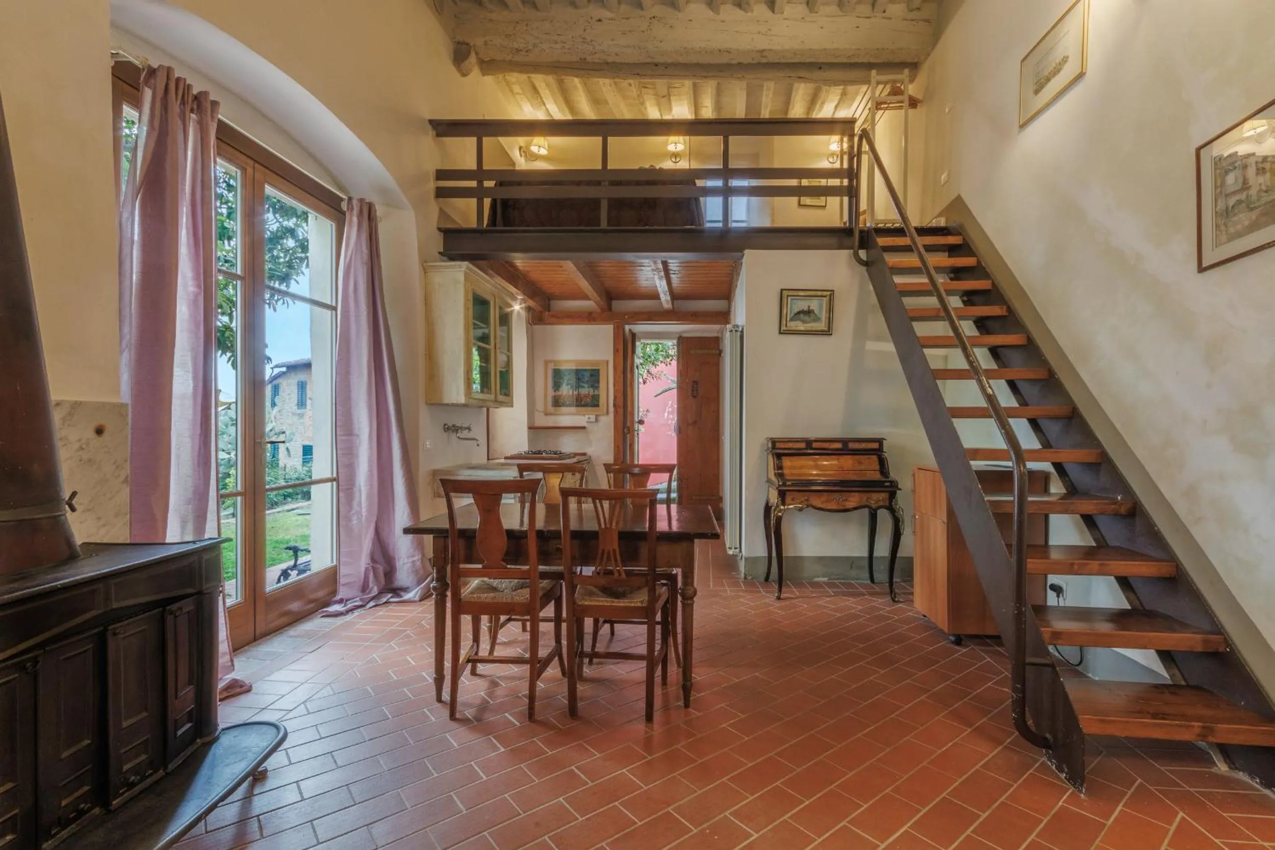 One-Bedroom Apartment with Garden - Separate Building in Hotel Villa Sermolli