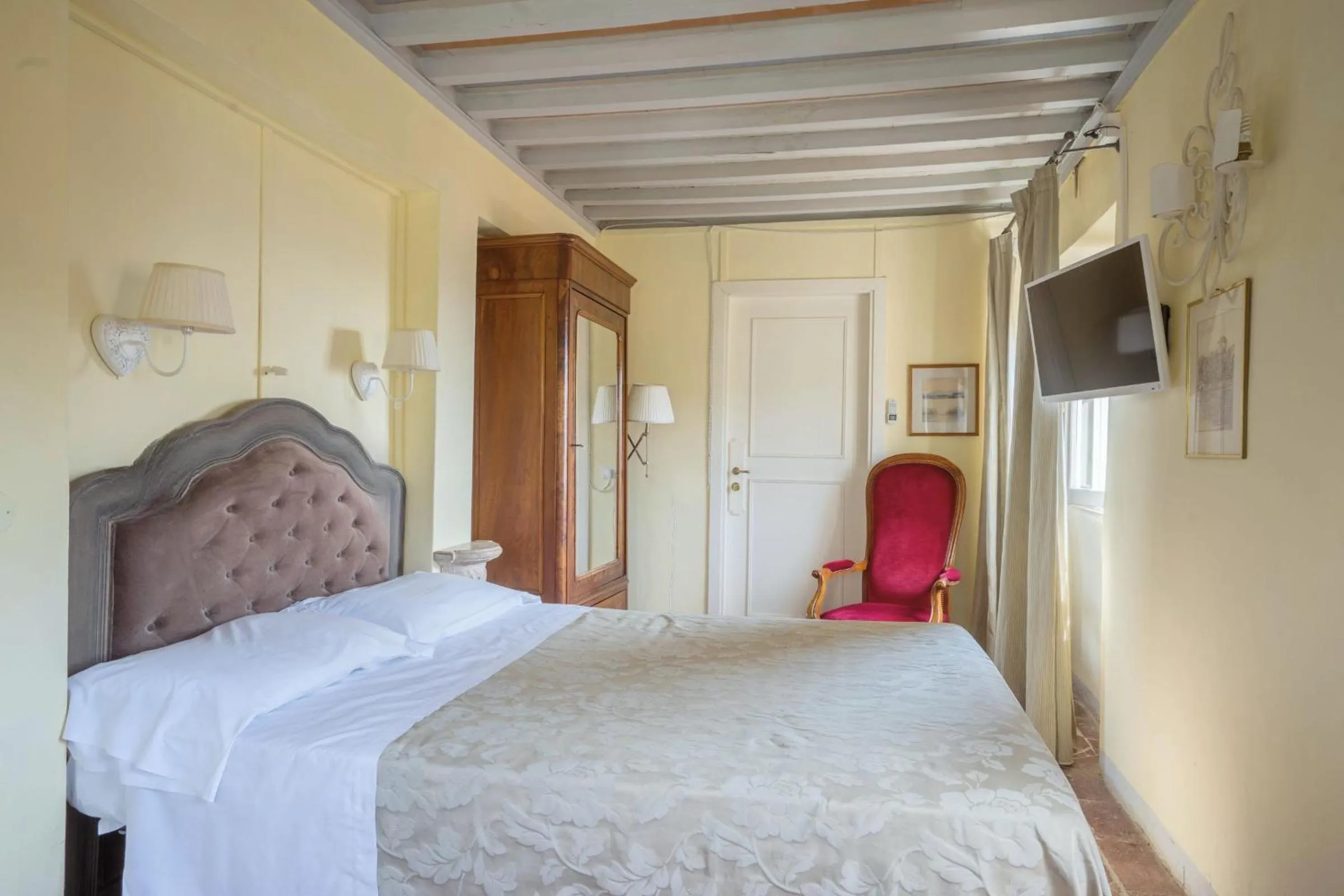 Bedroom, Bed in Hotel Villa Sermolli