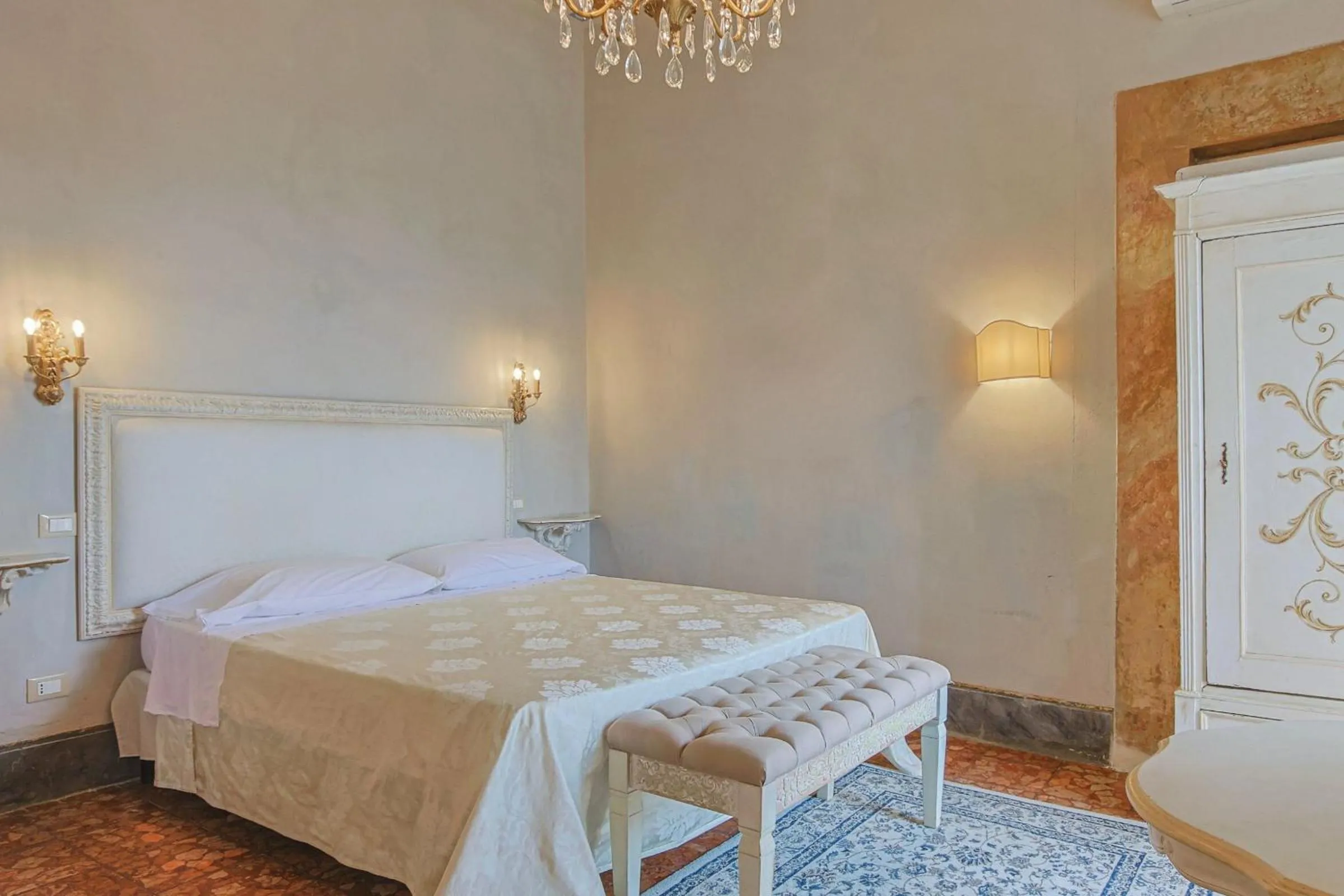 Bedroom, Bed in Hotel Villa Sermolli