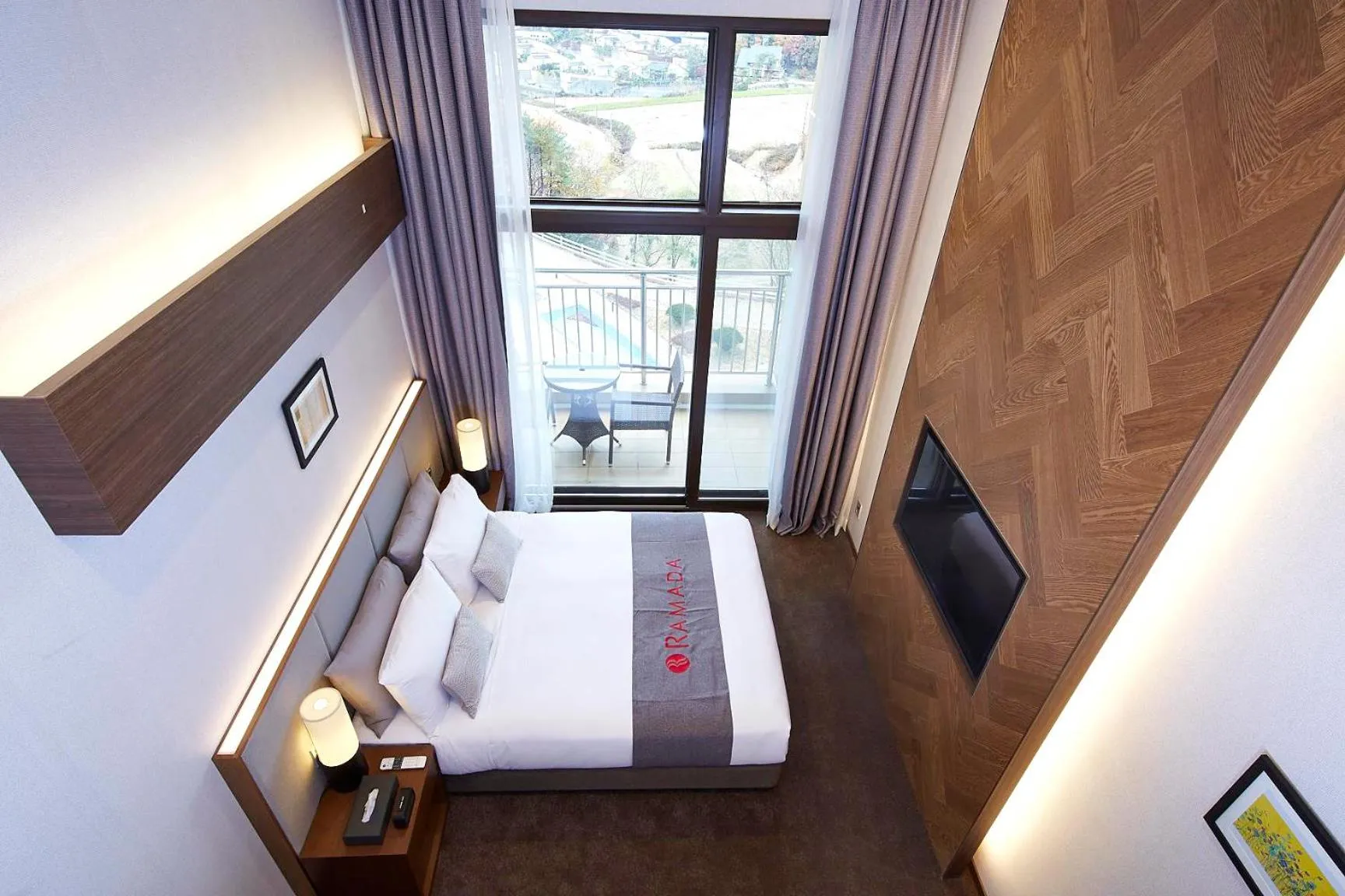 Photo of the whole room, Bed in Ramada Hotel & Suite by Wyndham Gangwon Pyeongchang