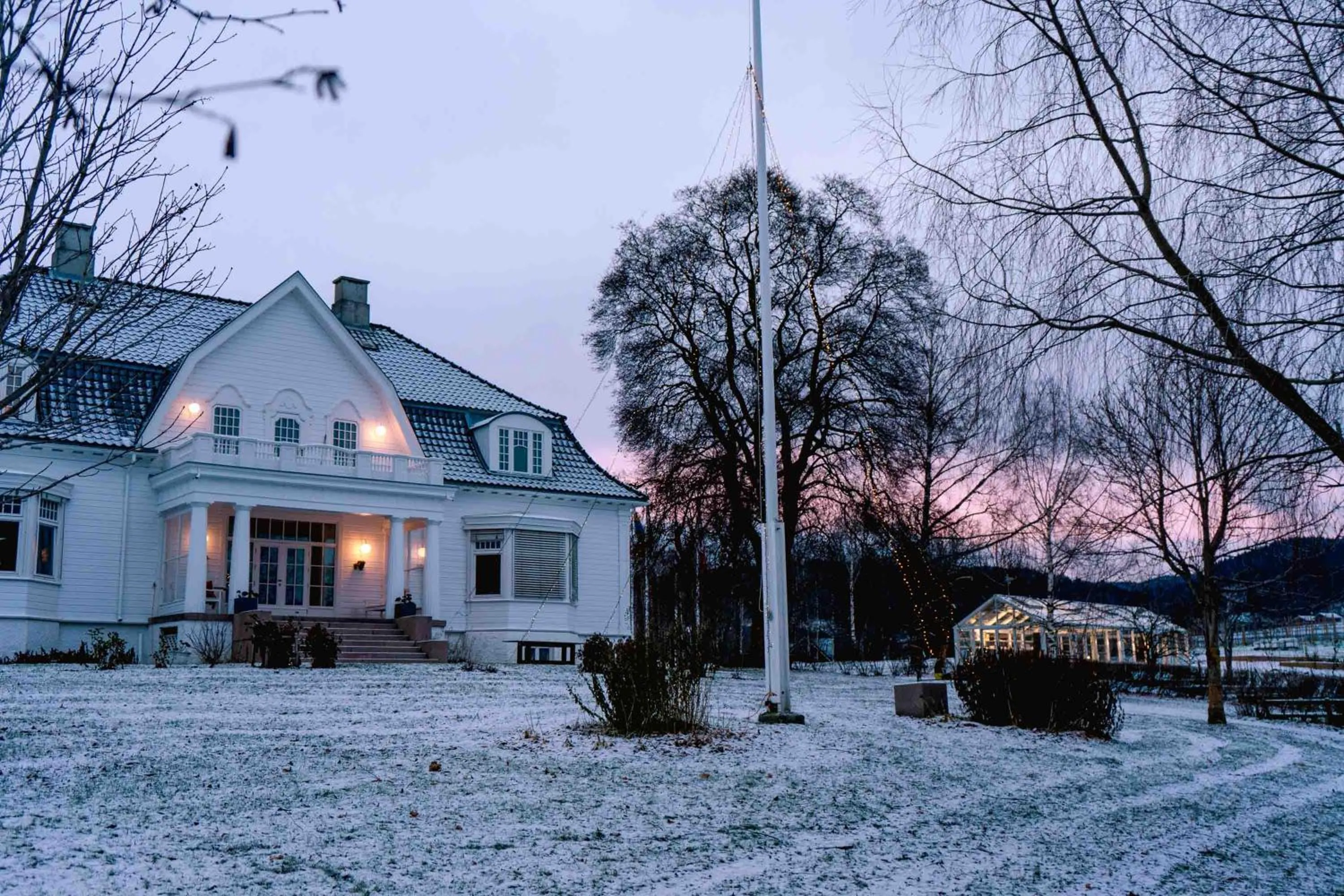 Property building in Thorbjørnrud Hotell
