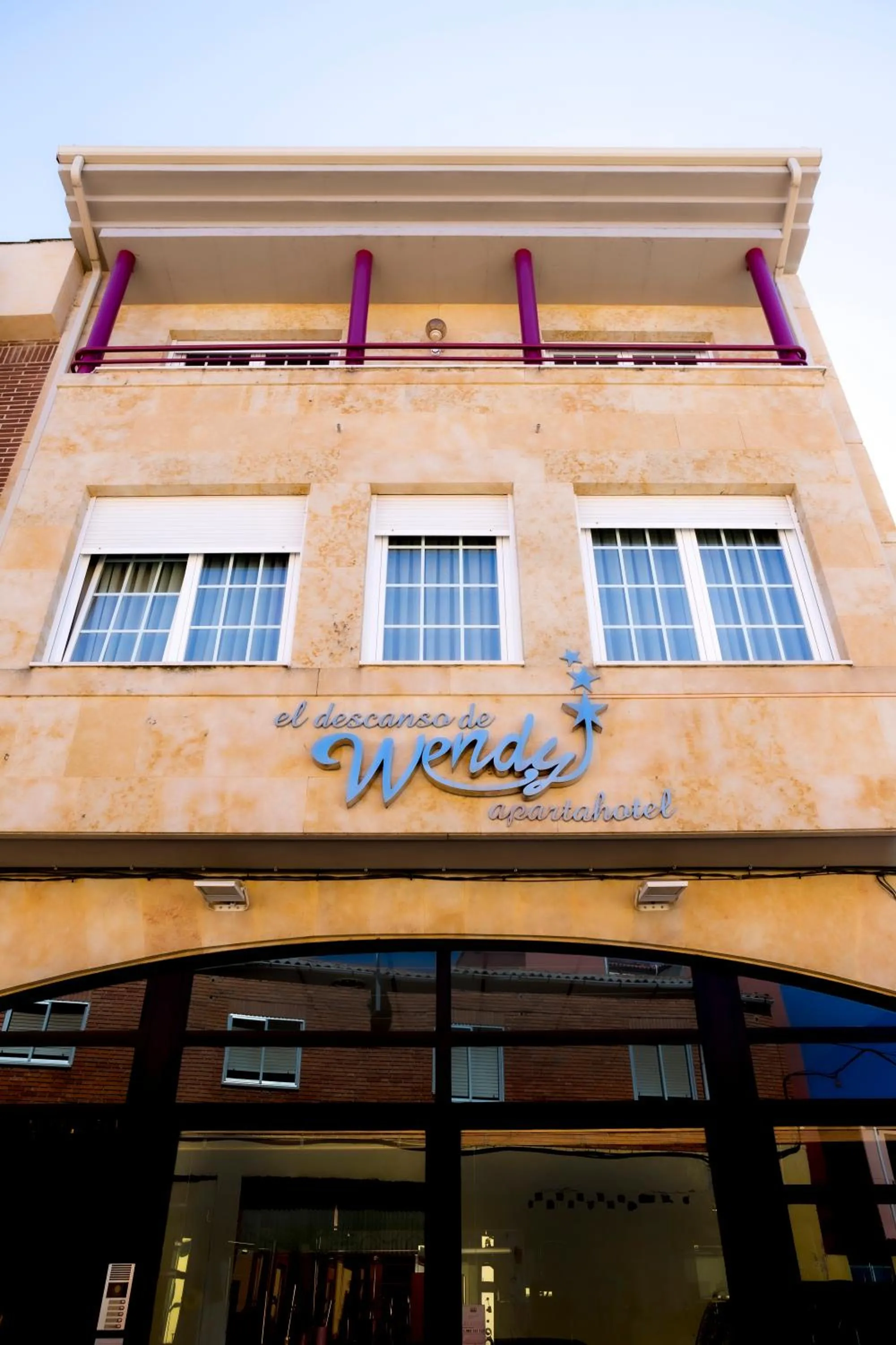 Facade/entrance in El Descanso de Wendy