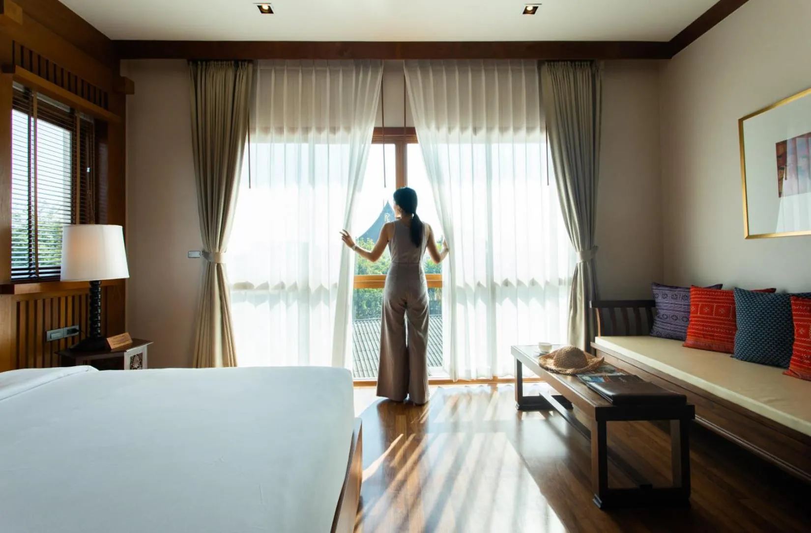 View (from property/room), Bed in Phra Singh Village