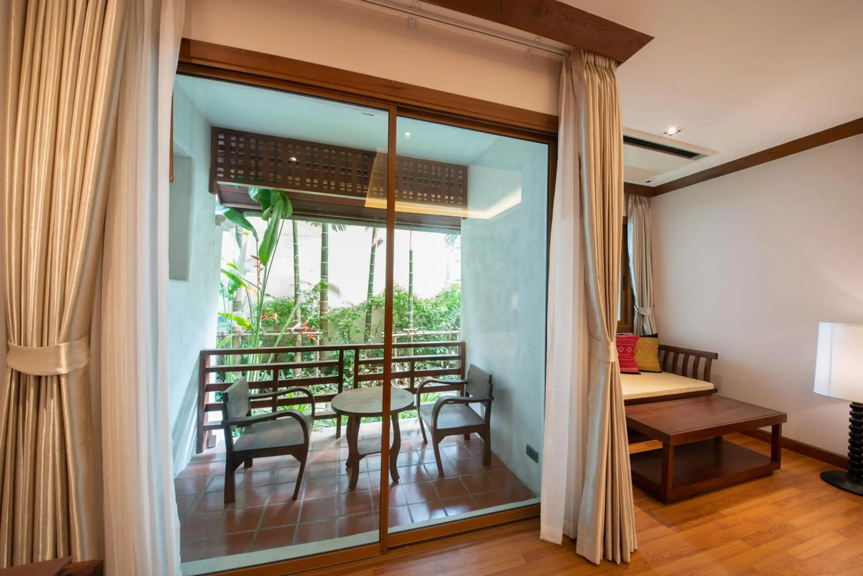 Inner courtyard view in Phra Singh Village Inner courtyard view in Phra Singh Village