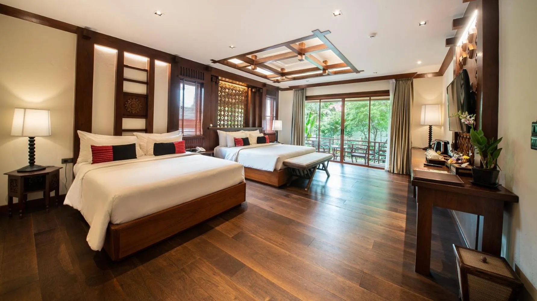 Photo of the whole room, Bed in Phra Singh Village