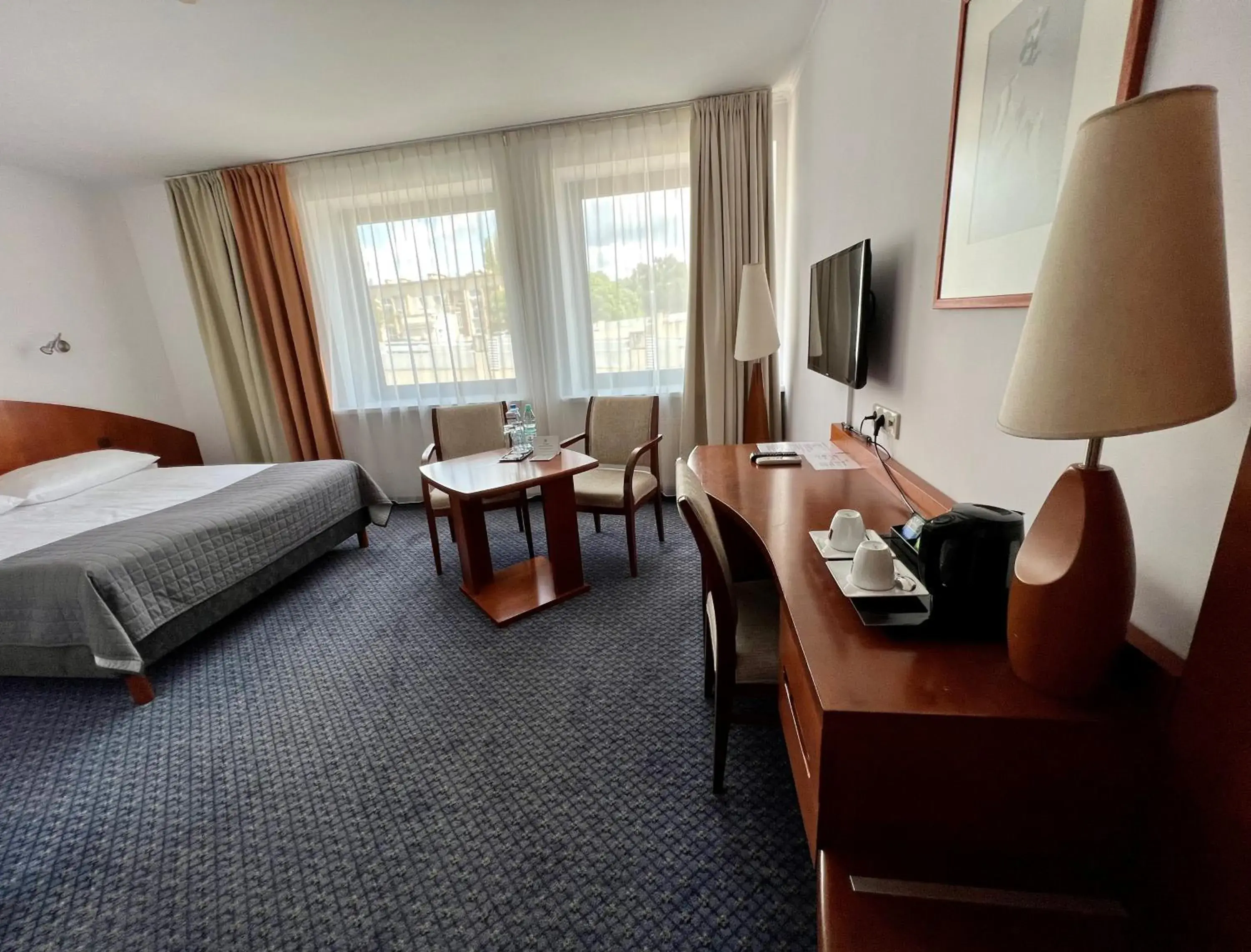 Bed in City Hotel Bed in City Hotel