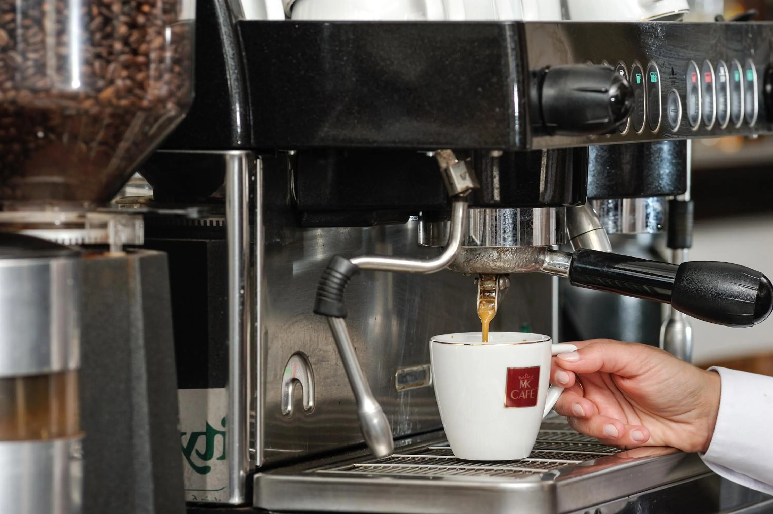 Lounge or bar in City Hotel