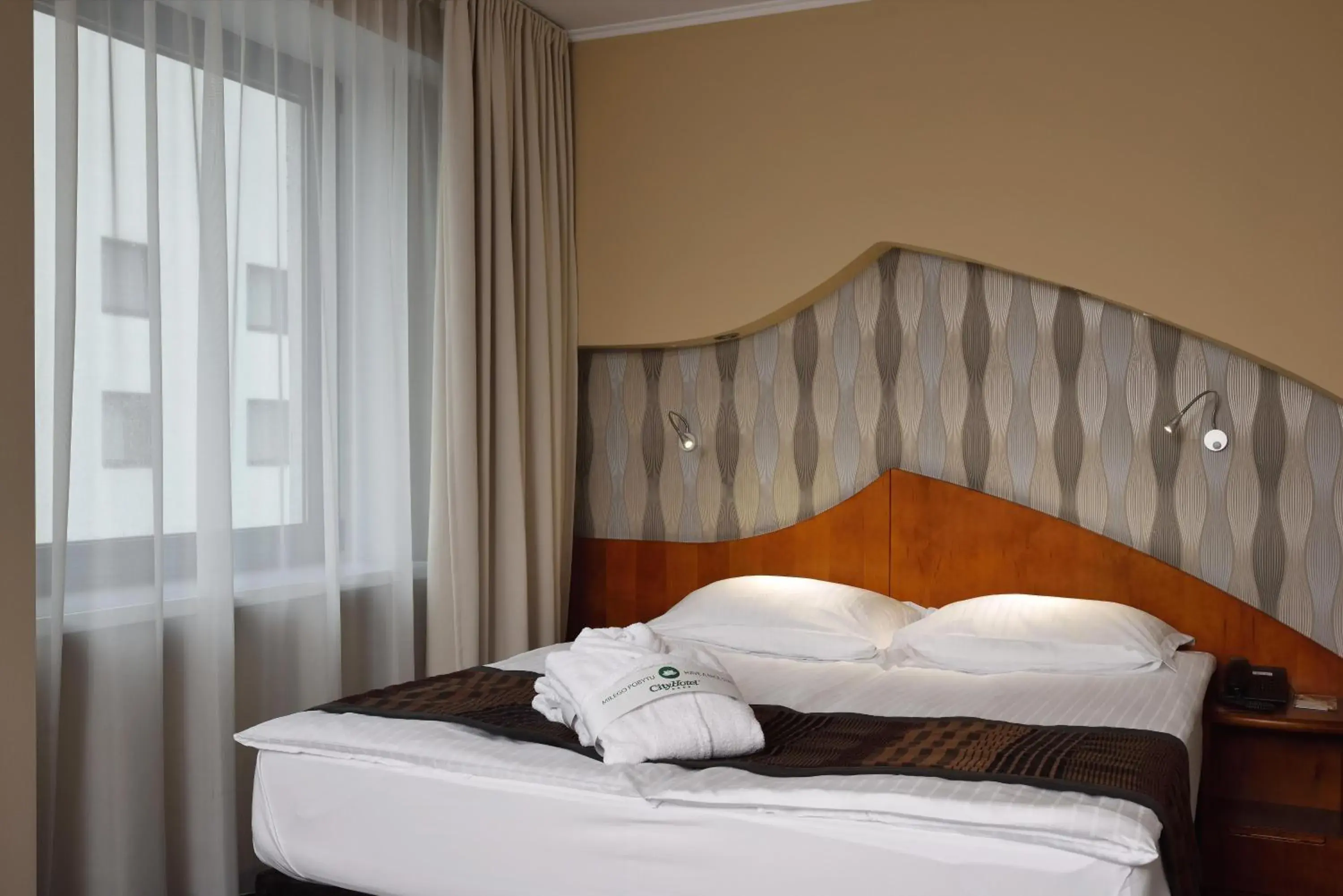 Bed in City Hotel Bed in City Hotel