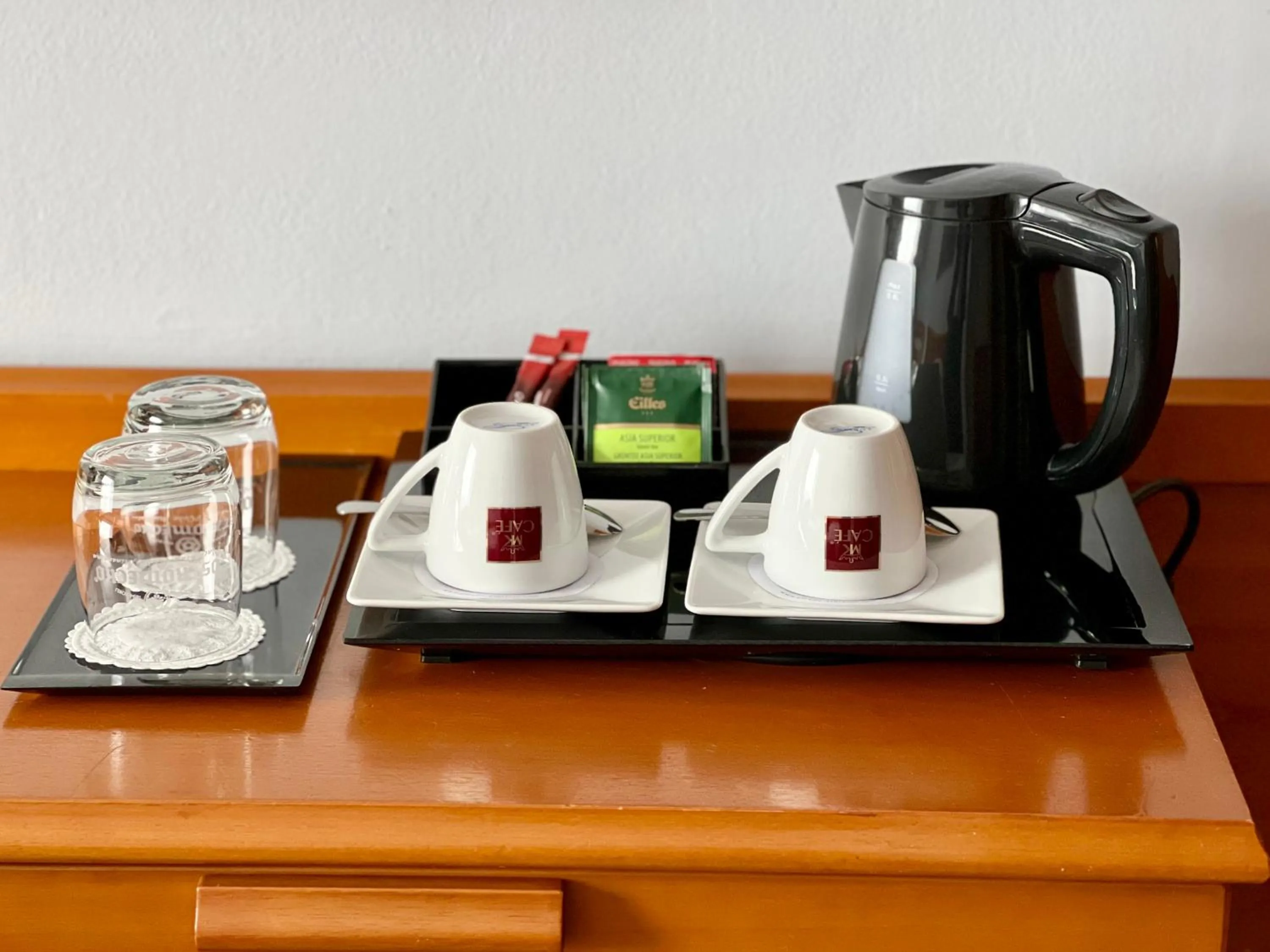 Coffee/tea facilities in City Hotel