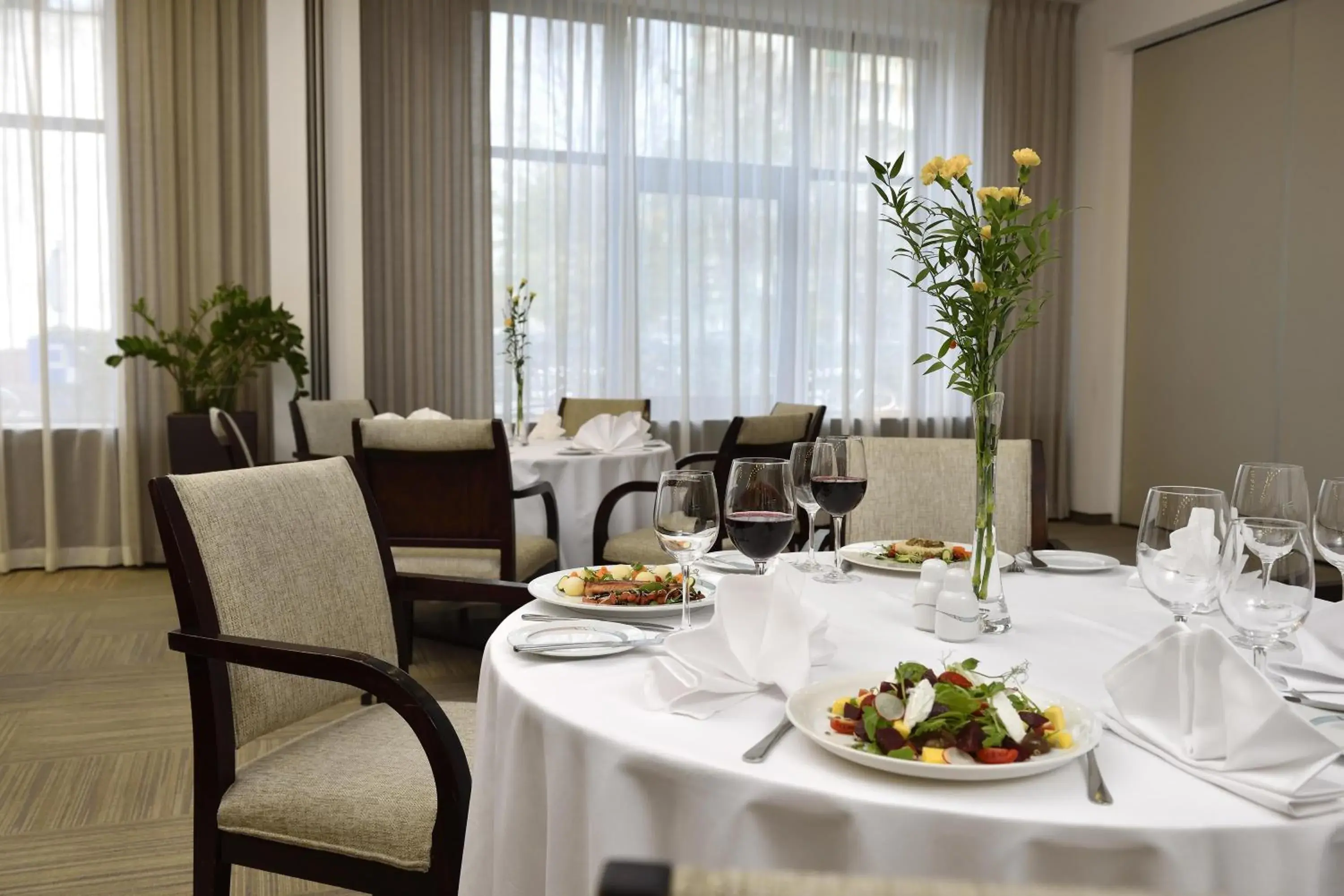 Restaurant/places to eat in City Hotel Restaurant/places to eat in City Hotel