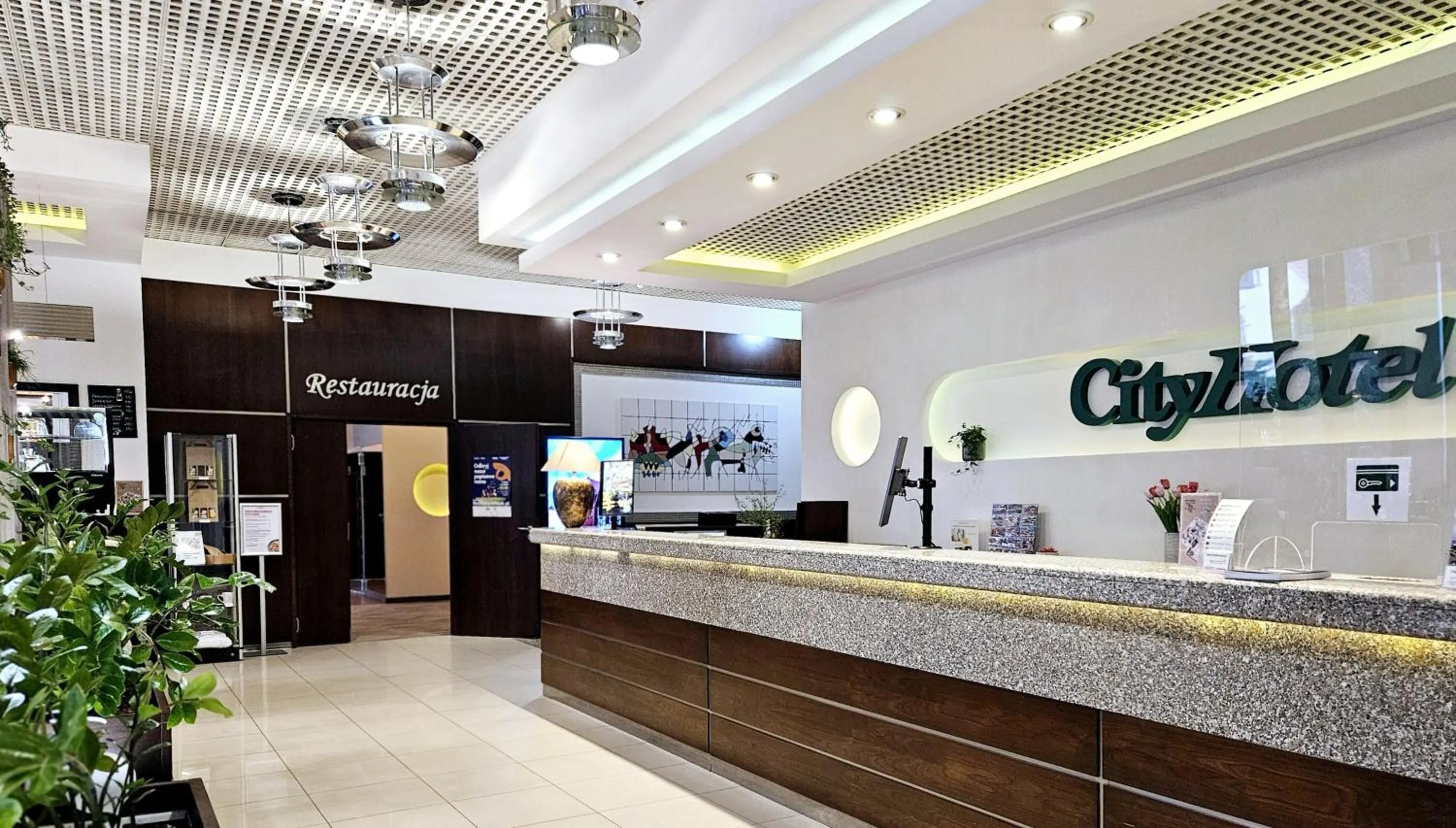 Lobby or reception in City Hotel