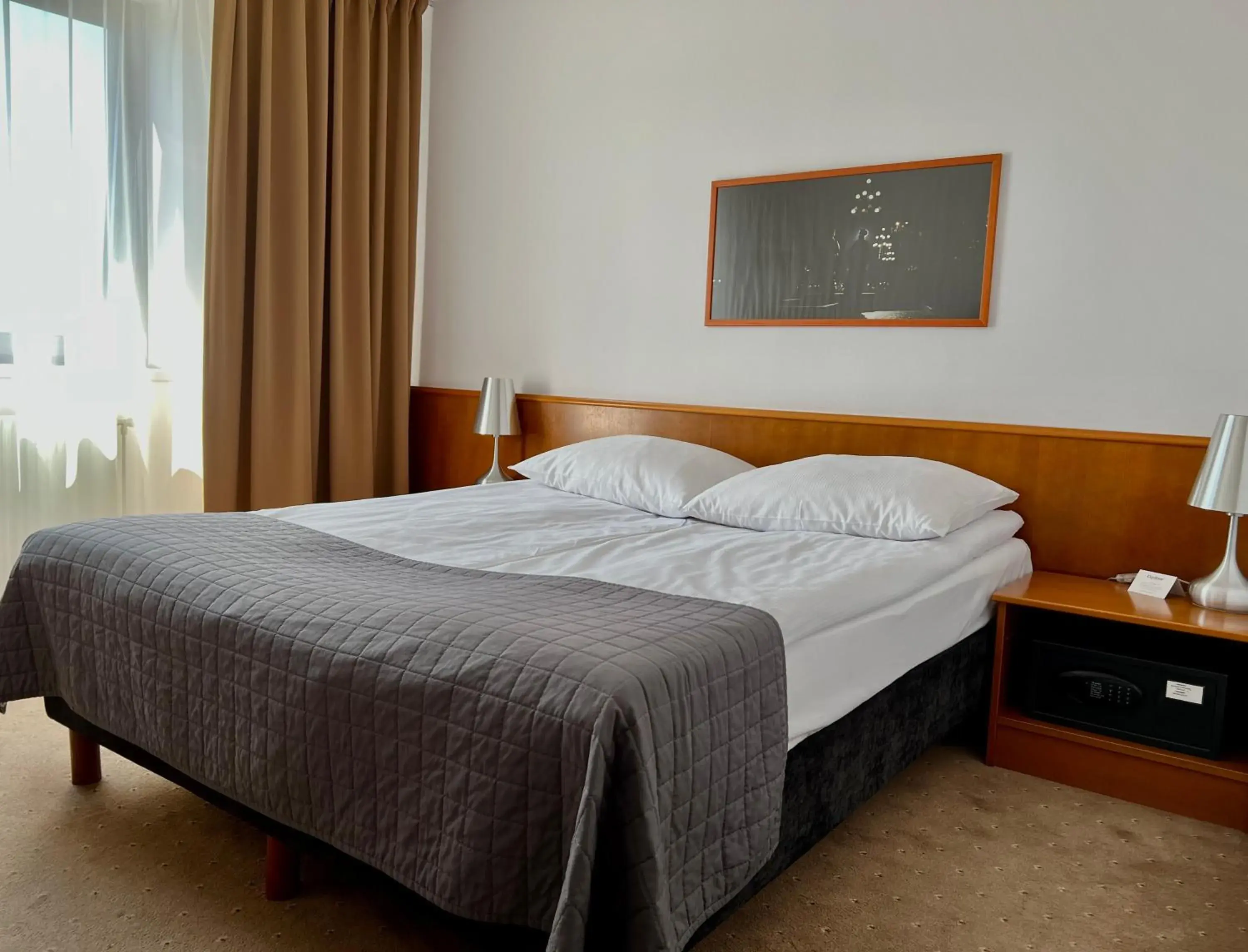 Bed in City Hotel Bed in City Hotel