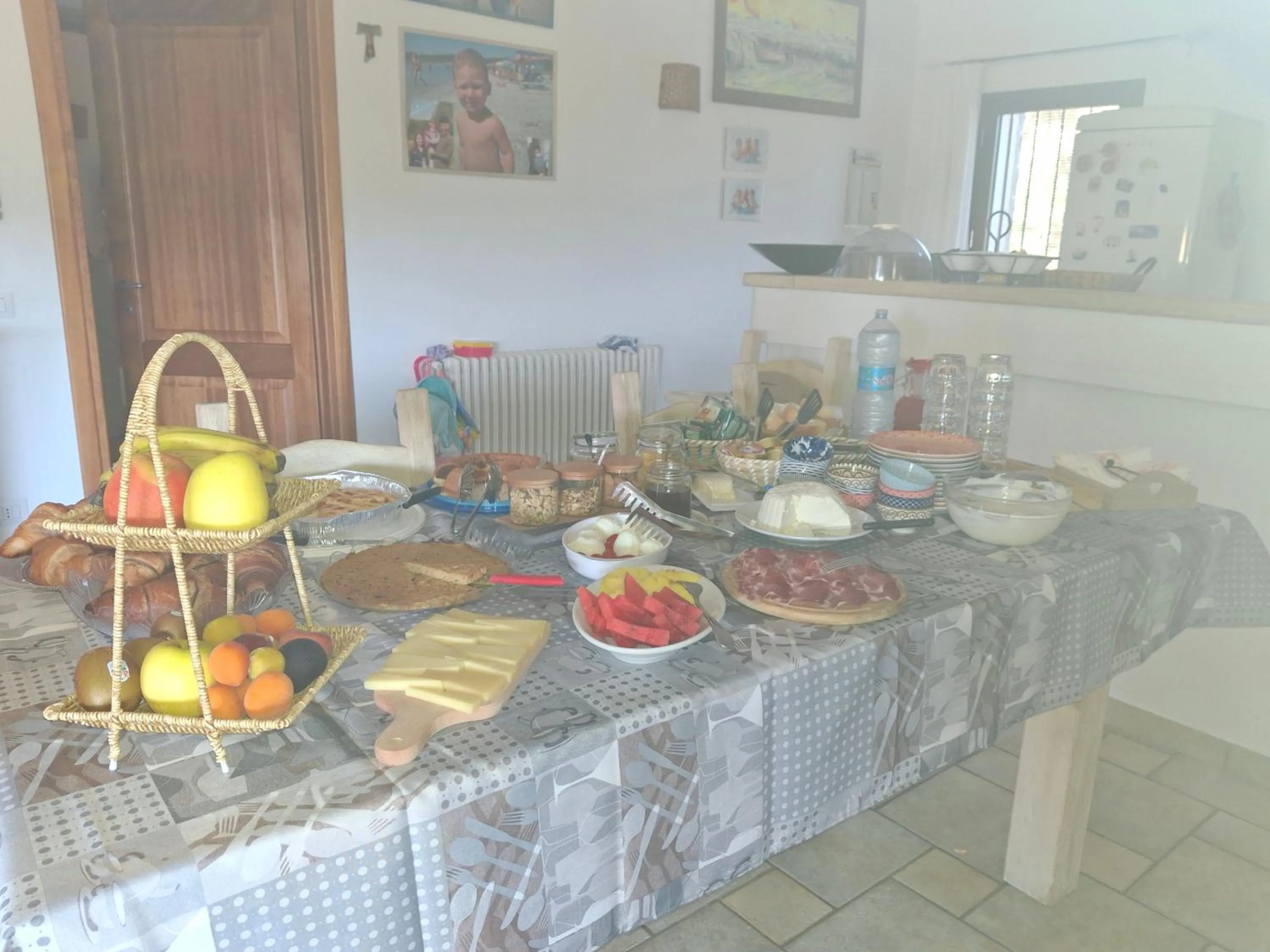 Buffet breakfast in B&B Sa Soliana