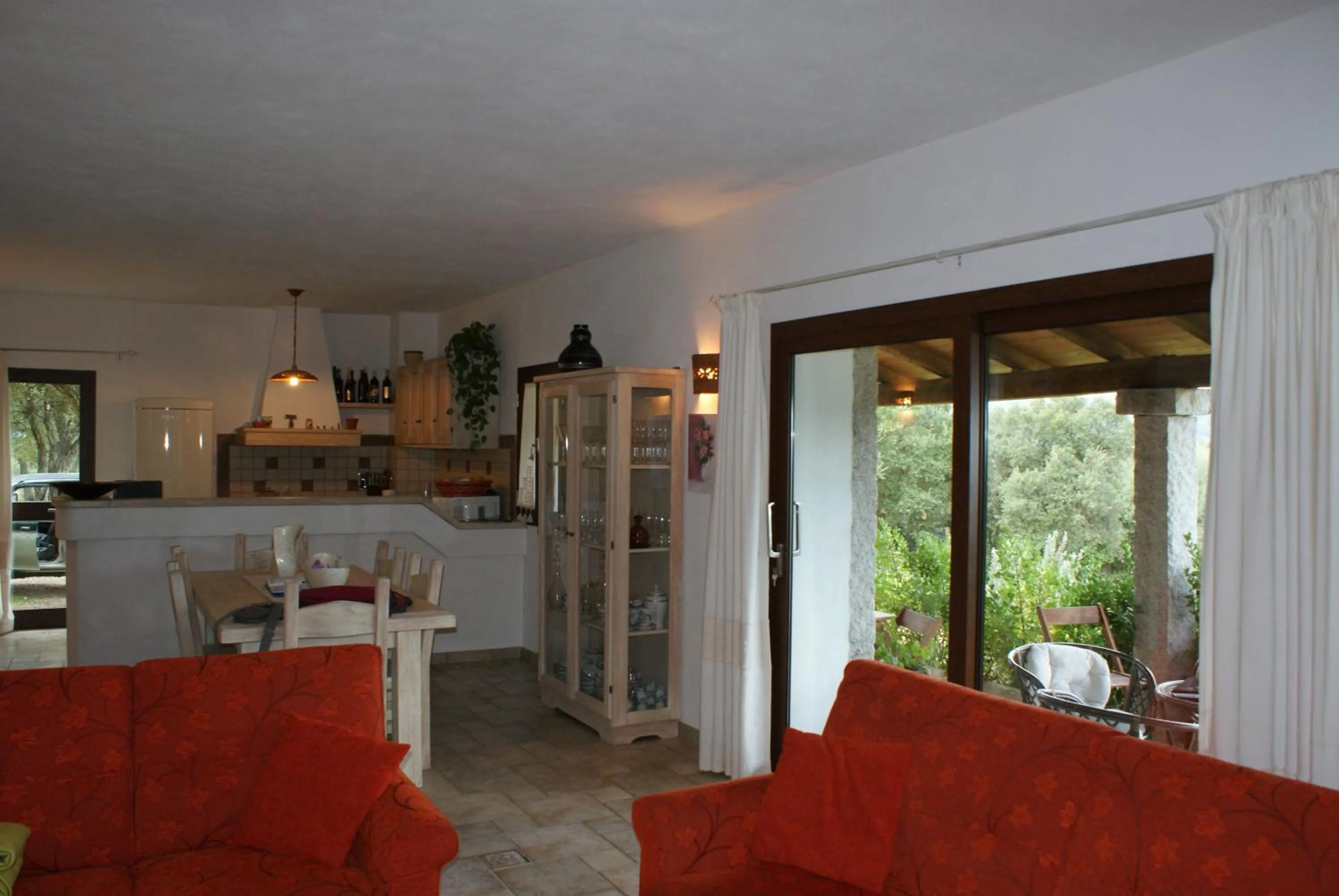 Communal lounge/ TV room in B&B Sa Soliana